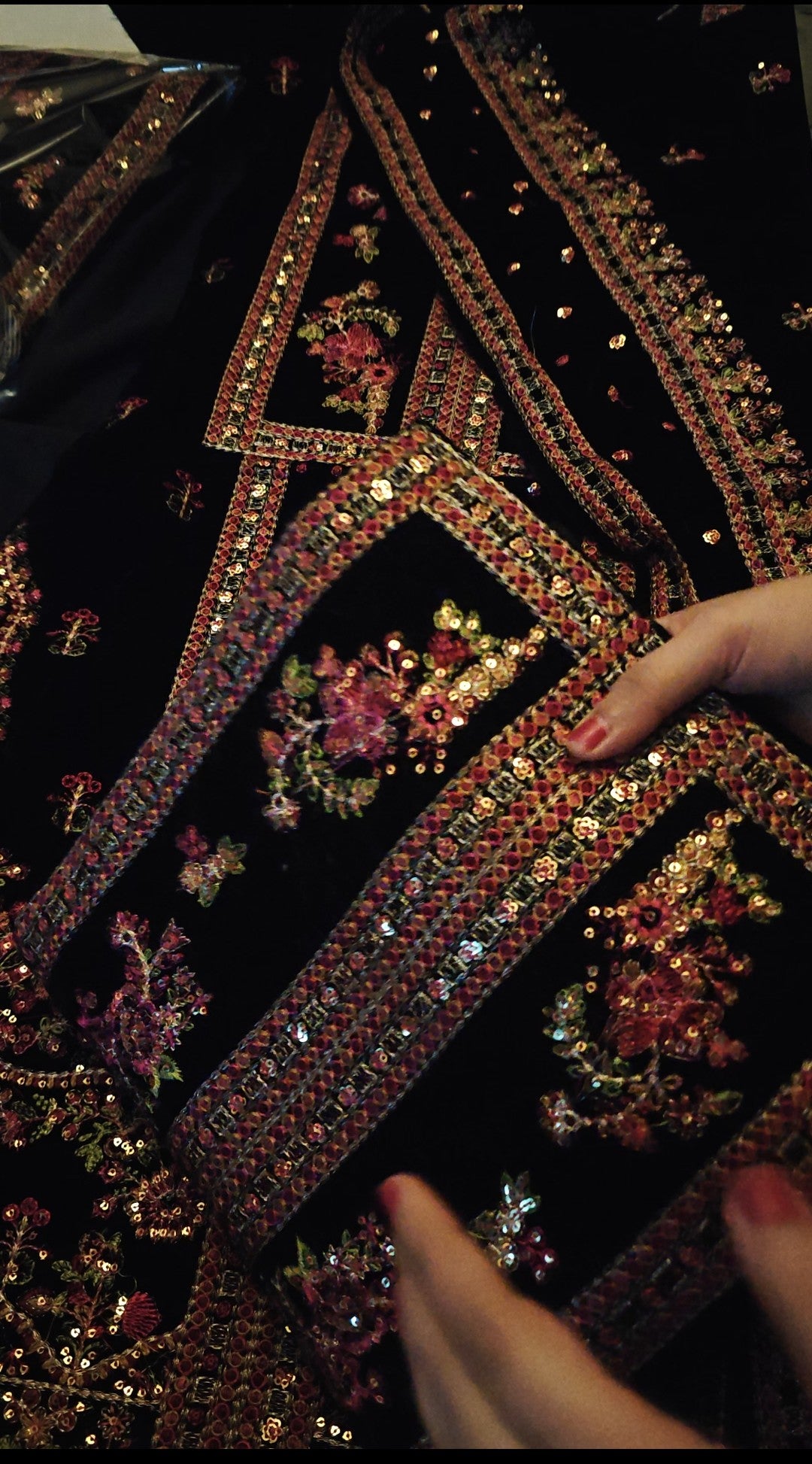VELVET EMBROIDERED SHIRT BMSTS4 – Duaa Collection
