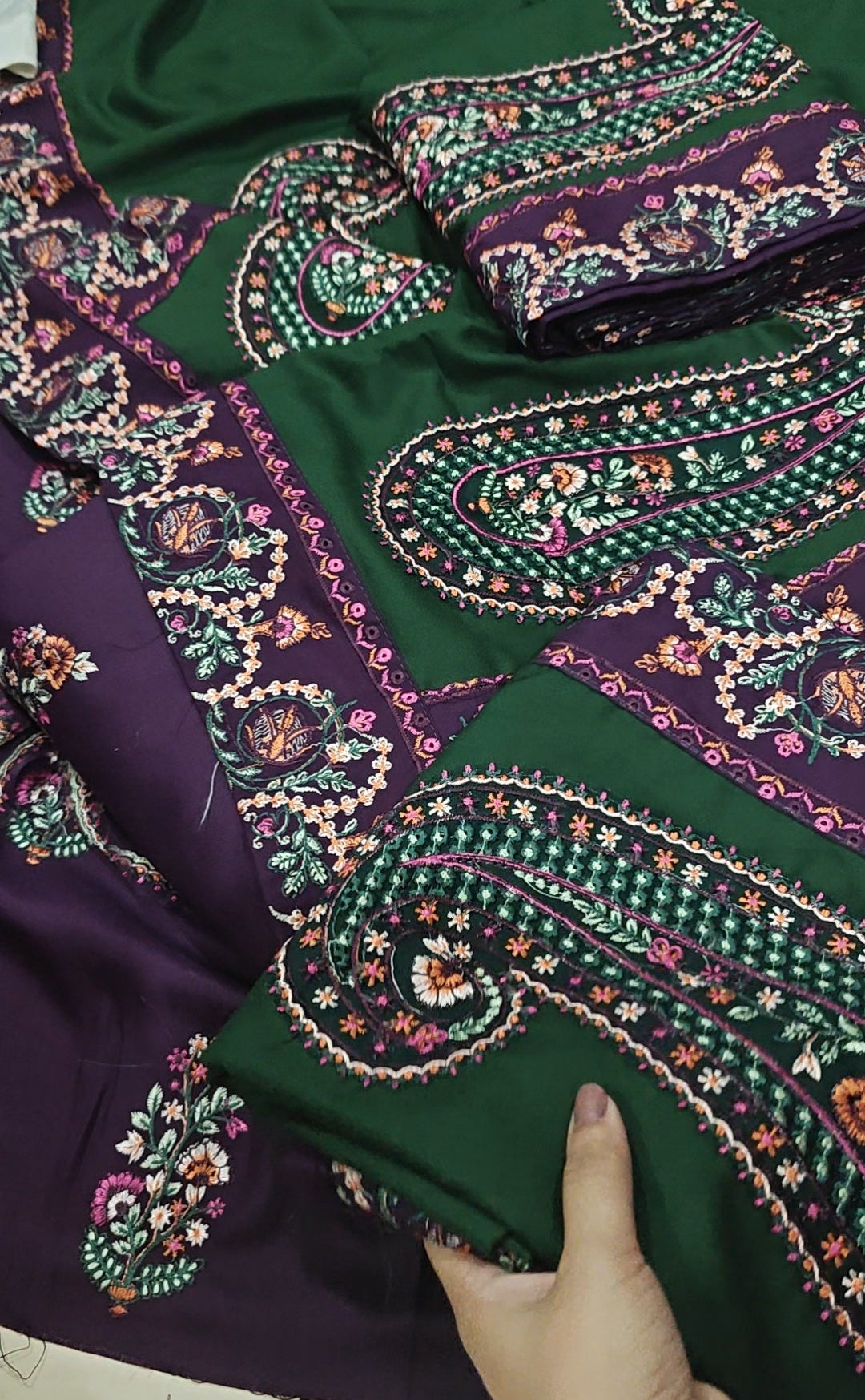 BATIK EMBROIDERY 3PC GREEN & PLUM BATIK959