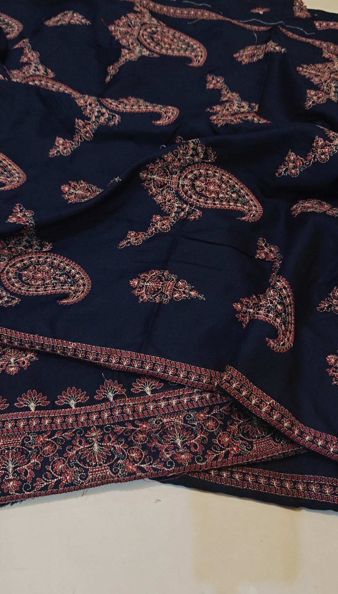 Breeze Embroidered Dhanak 3 Piece Unstitched Suit