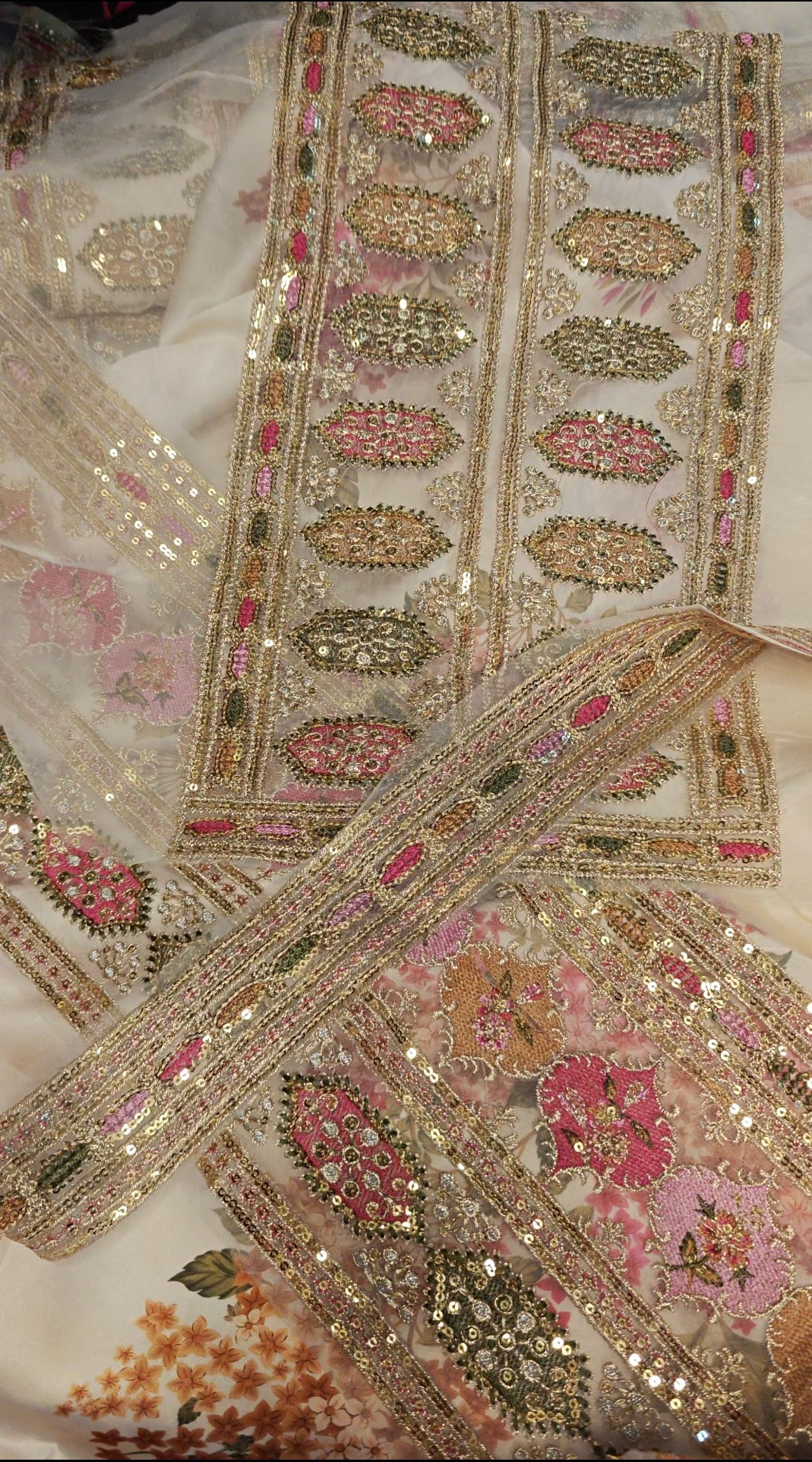 SABYASACHI SILK 3 PIECE ARTICLE