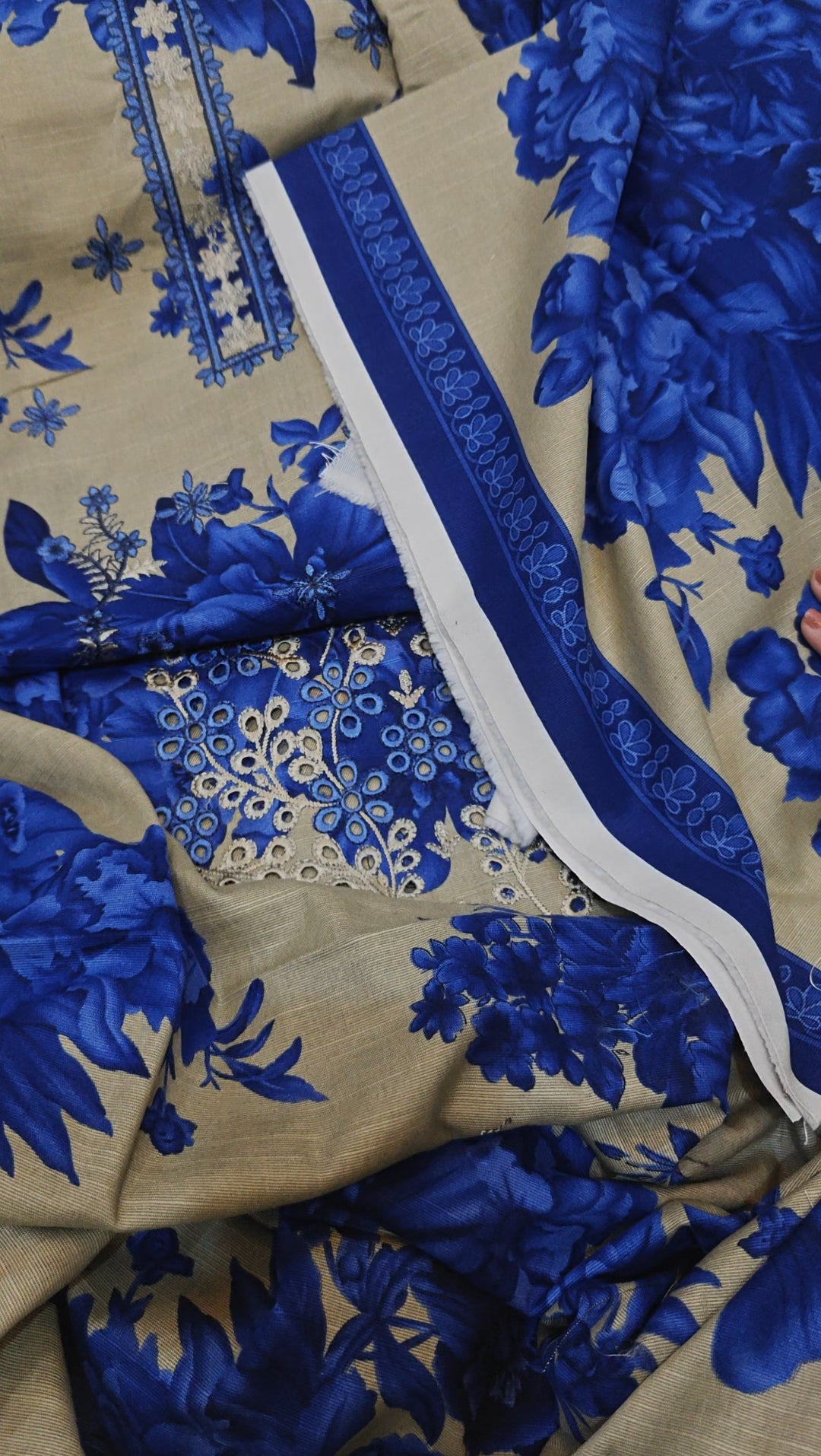 IZNIK KHADAR 3 PIECE DRESS