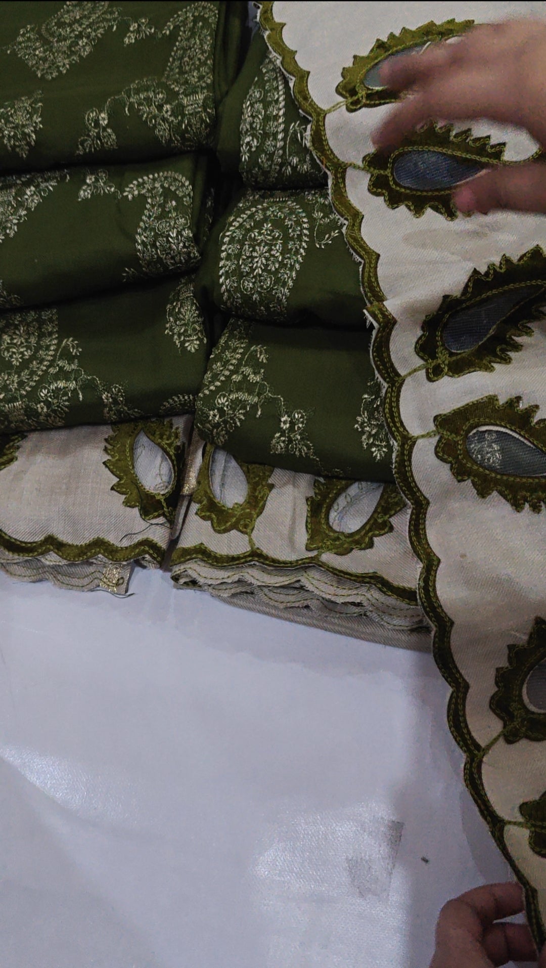 PEACHWHOOL DHANAK EMBROIDERED 3 PIECE ARTICLE