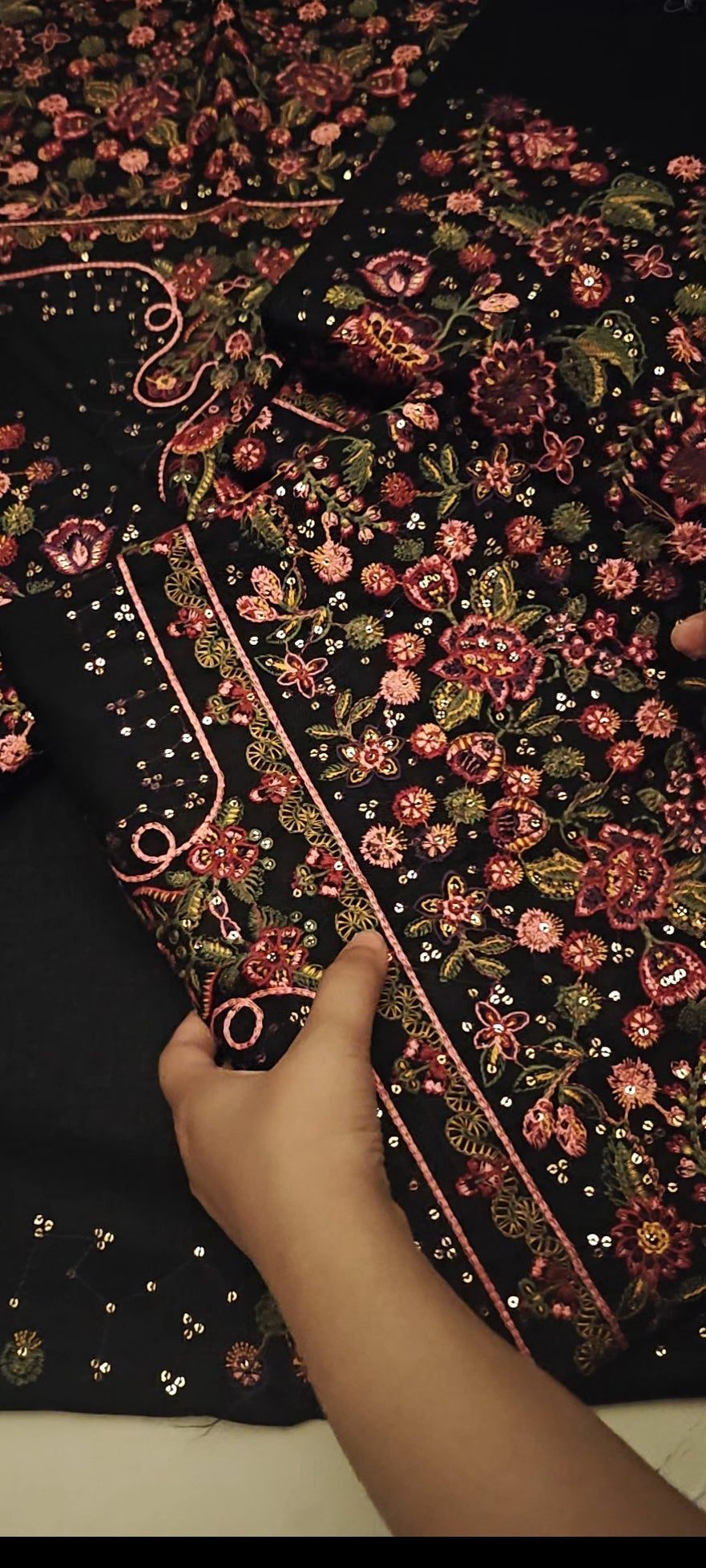 Jazmine 2pc embroidery black suit ghjaz7890126080min