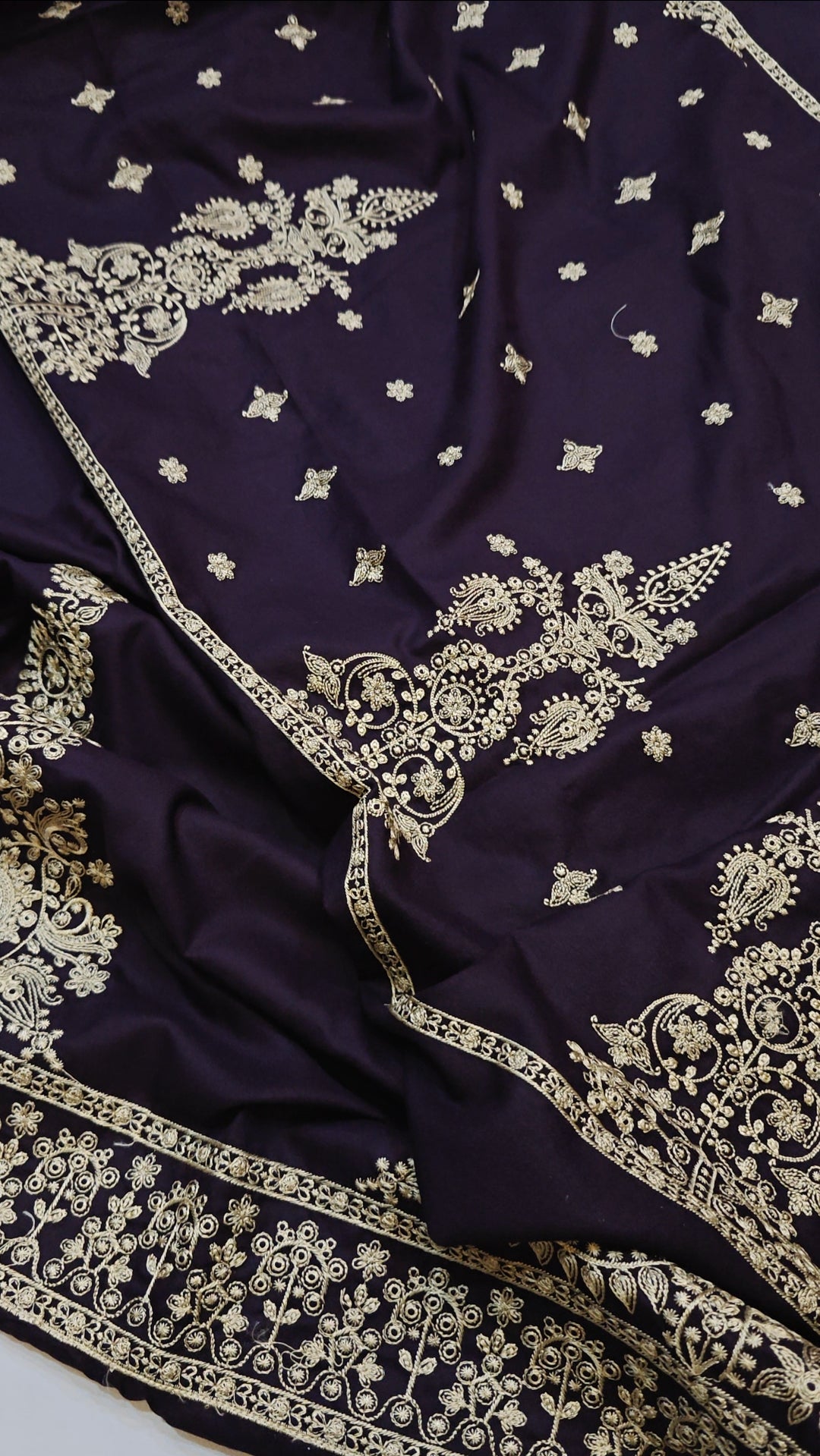 BREEZE EMBROIDERED DHANAK 3 PIECE ARTICLE