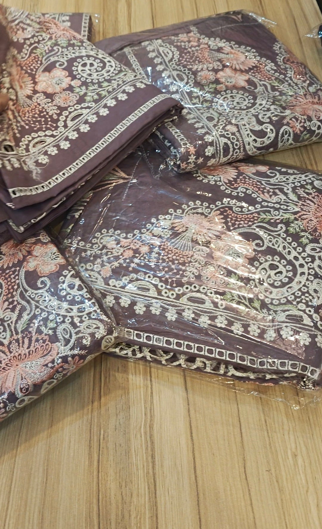 BINILYAS LAWN NUDE COLOUR DRSS VI77991085T