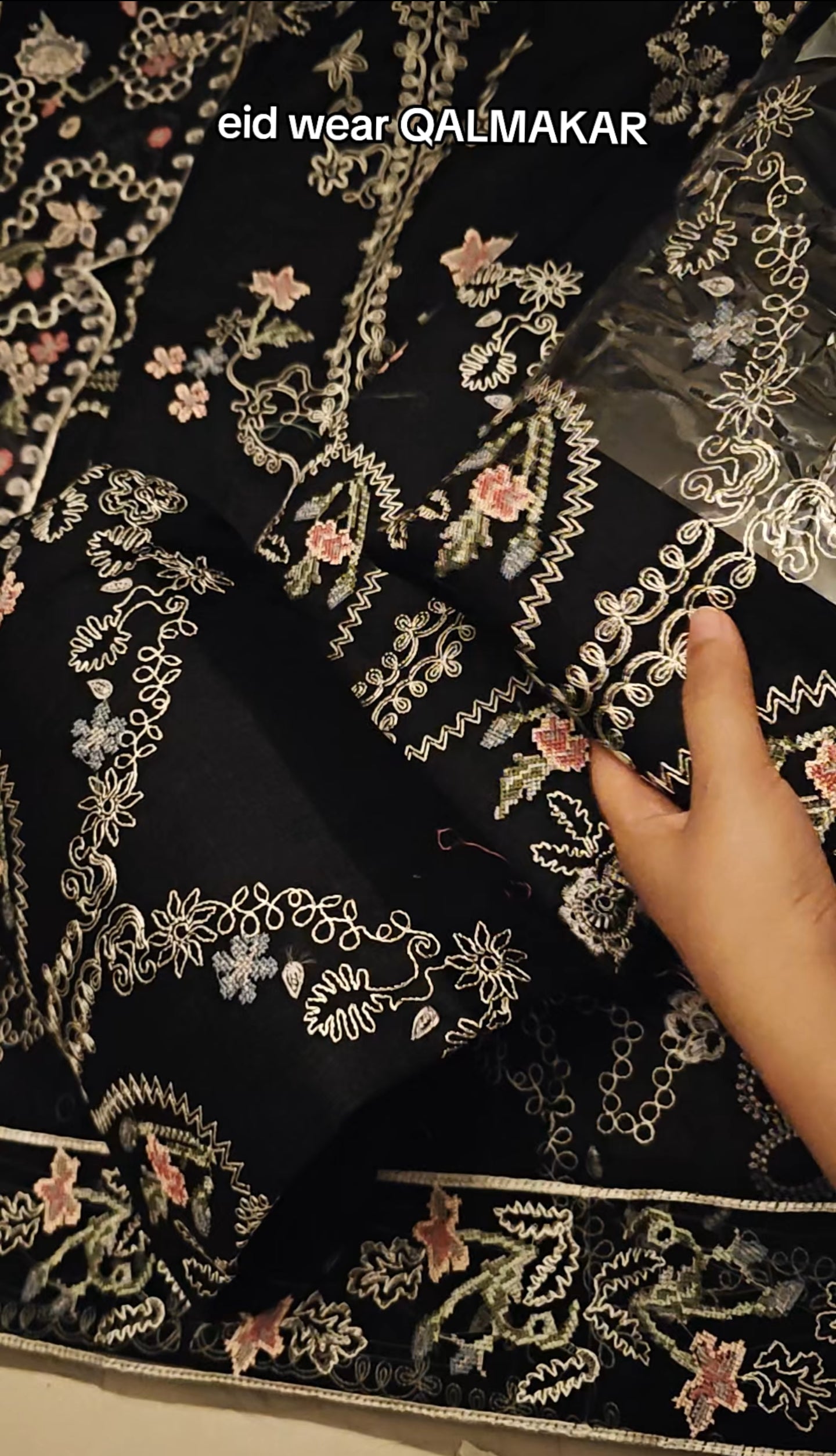 QALAMKAR EID WEAR EMBROIDERED 3 PIECE ARTICLE GA3OP00