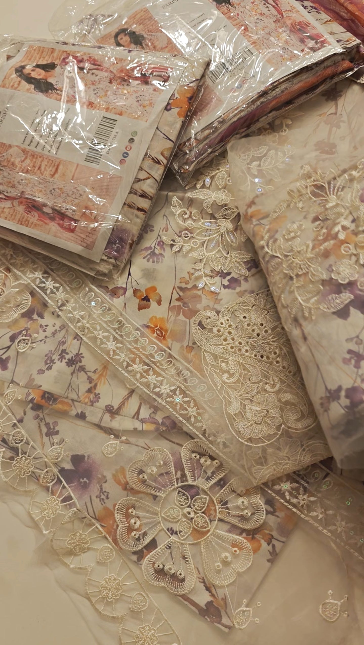 PRISHAY LAWN PRINTED LUXURY 3 PIECE ARTICLE DDU20J