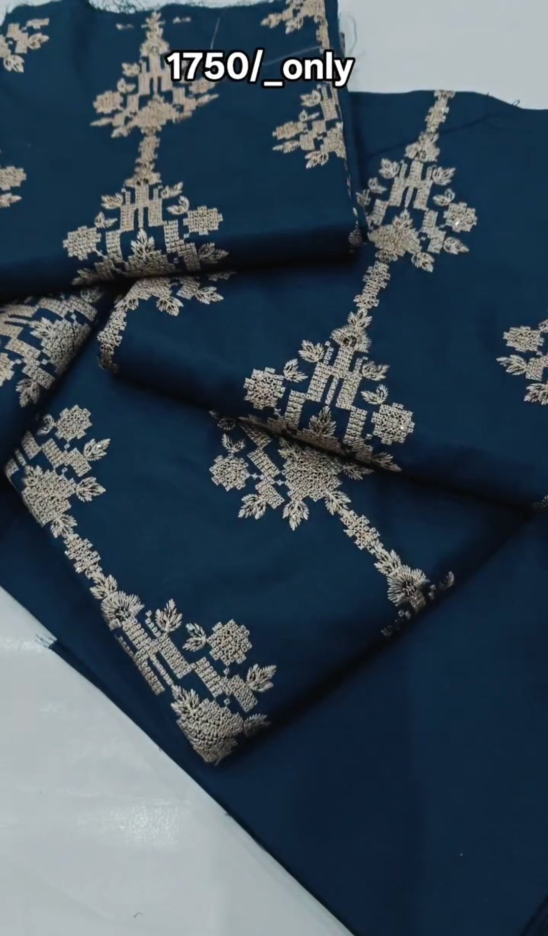 EMBROIDERED DHANAK 2 PIECE ARTICLE TITU9