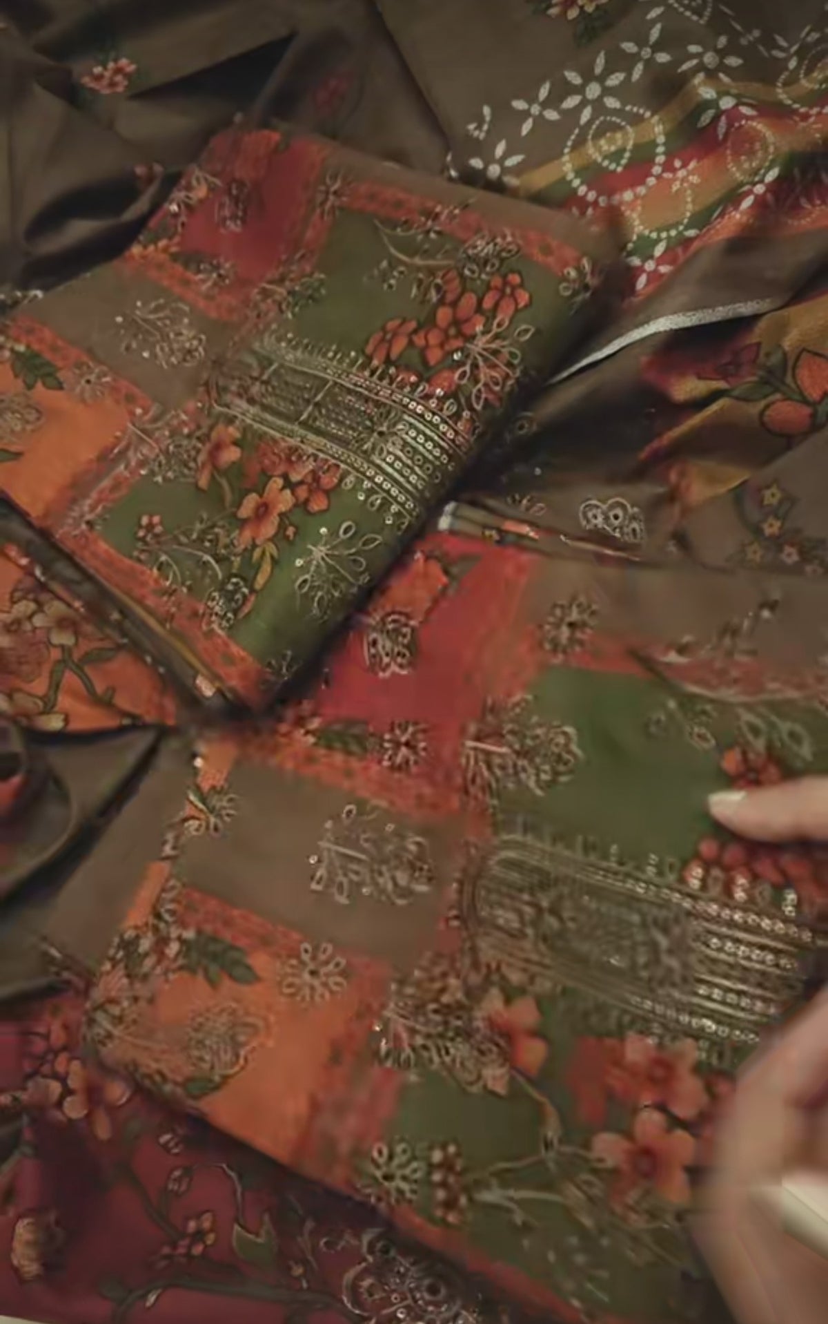 DHANAK MARINA FABRIC CHARIZMA 3PC ARTICLE WINTER PRINTED OR EMBROIDERED MEHNDITUHI