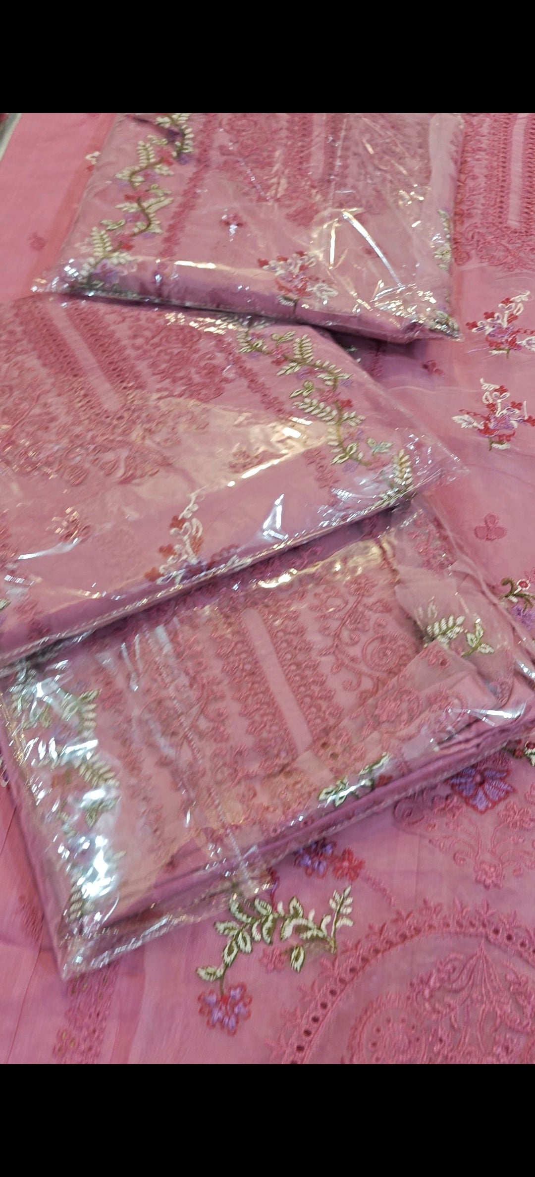 2PC LAWN EMBROIDERY MARIA B PINK911063