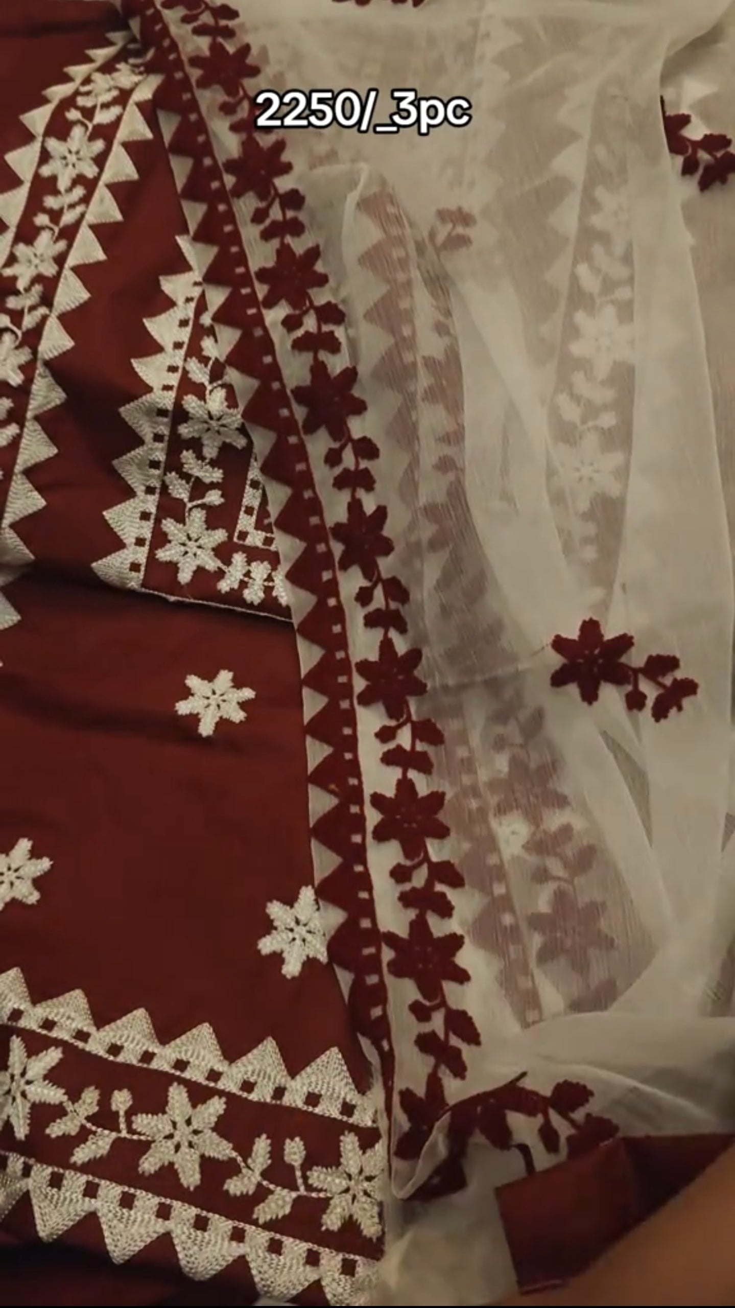 EMBROIDERED LAWN COTTON 3 PIECE ARTICLE TSCS5O