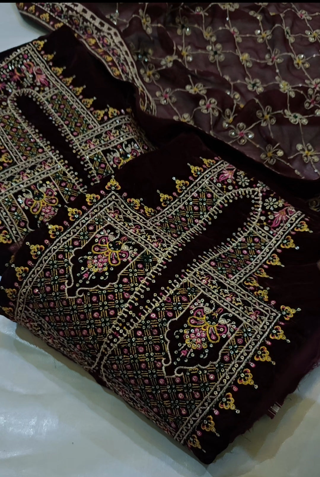 JAZMIN VELVET EMBROIDERED 3 PIECE DRESS L7QT