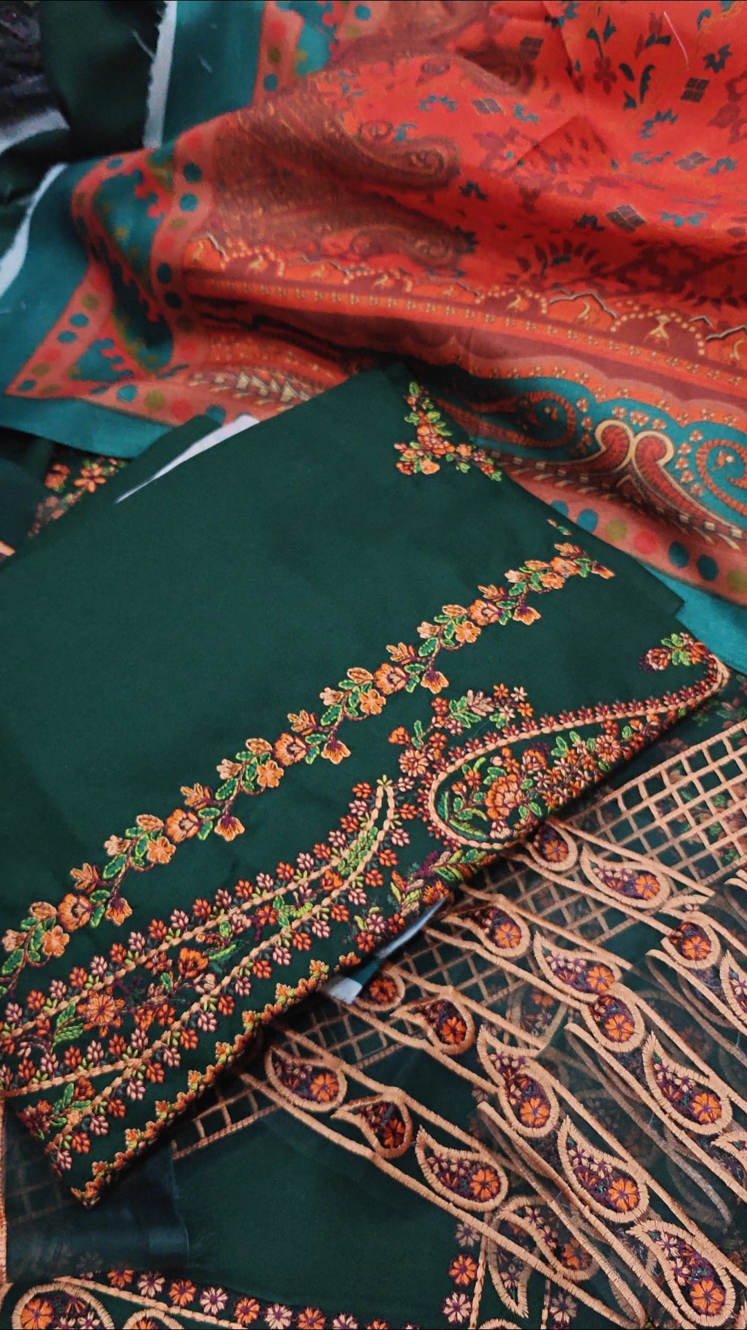 DHANAK EMBROIDERED 3 PIECE ARTICLE