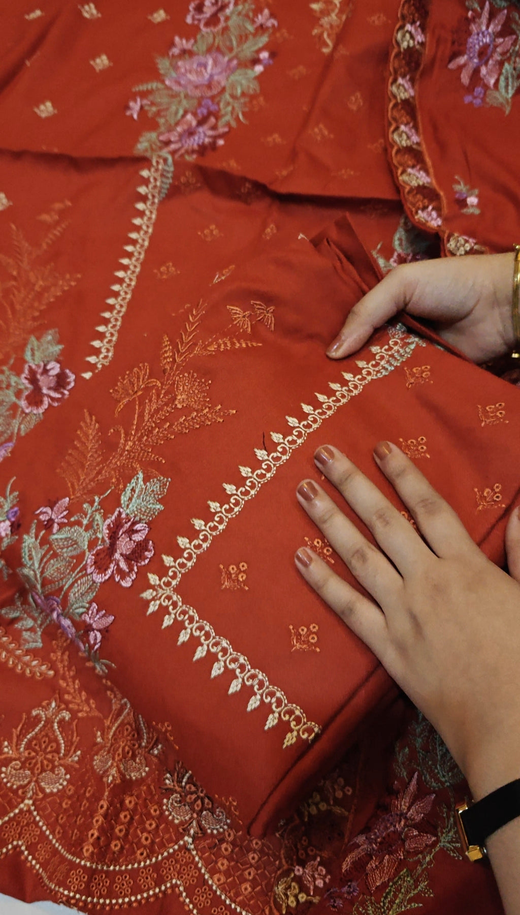 DHANAK EMBROIDERED 3 PIECE ARTICLE LX300