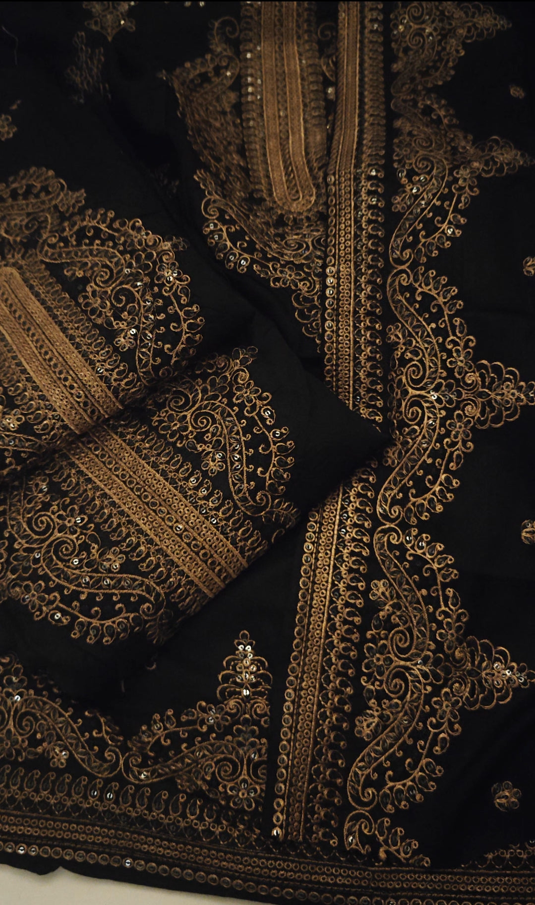 ASIM JOHFA EMBROIDERED 2 PIECE ARTICLE LC300