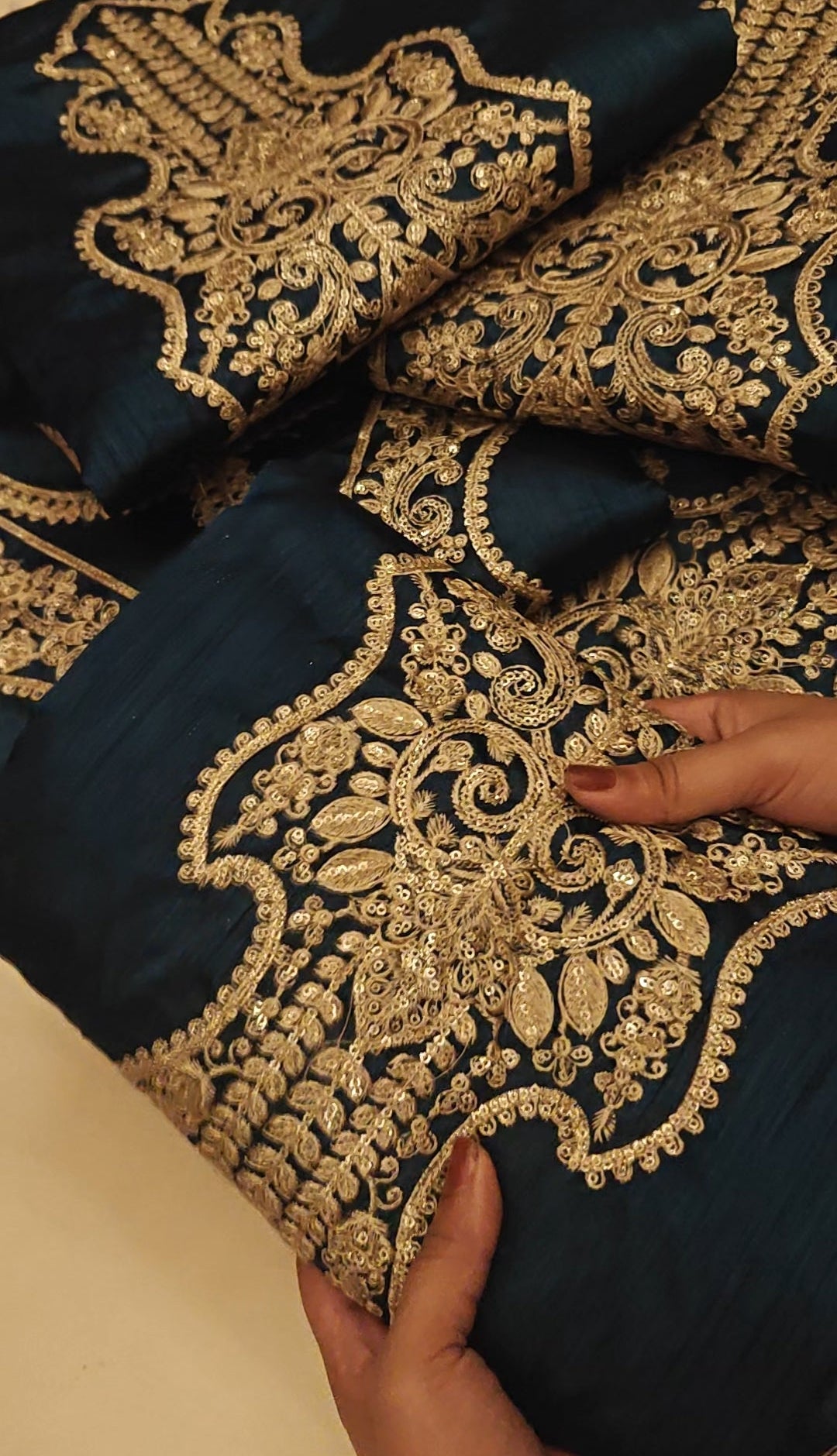 KATAN SILK ZInC EMBROIDERY ARTICLE 55581910KT