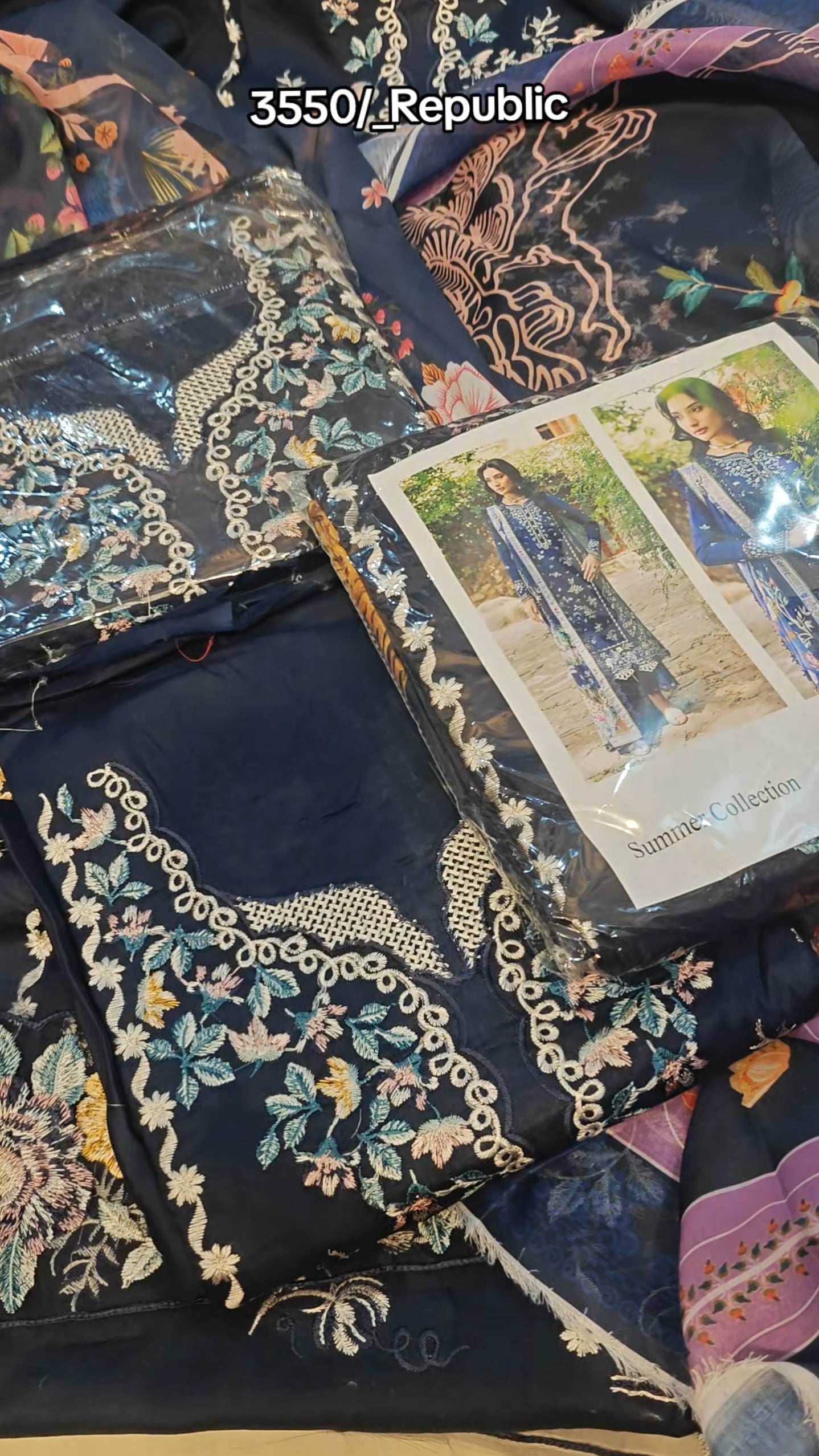 REPUBLIC LAWN EMBROIDERED 3 PIECE ARTICLE NXU638NL