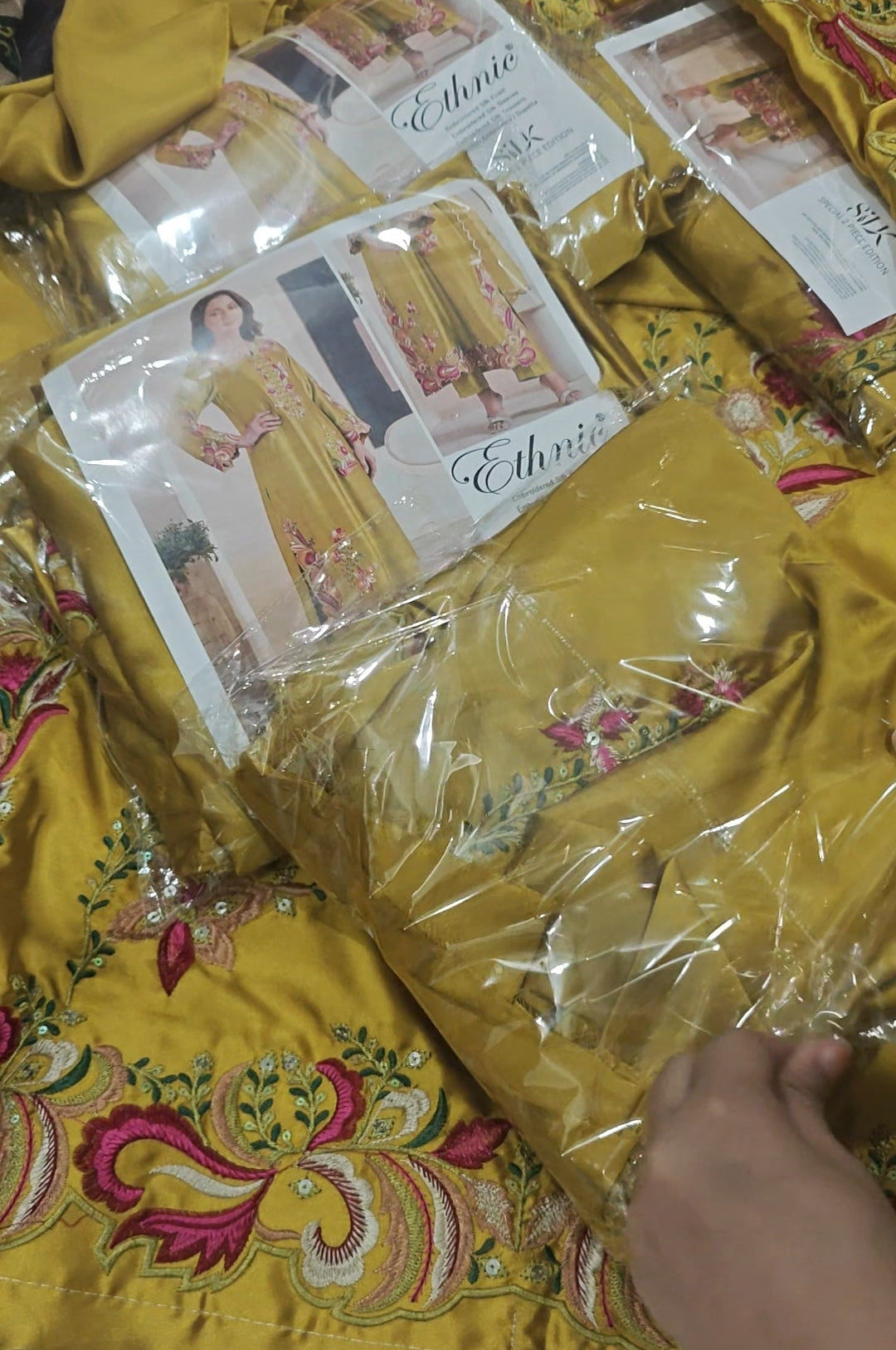 DHANI SILK EMBERODRY 2PC VIRAL HANIA AM555010