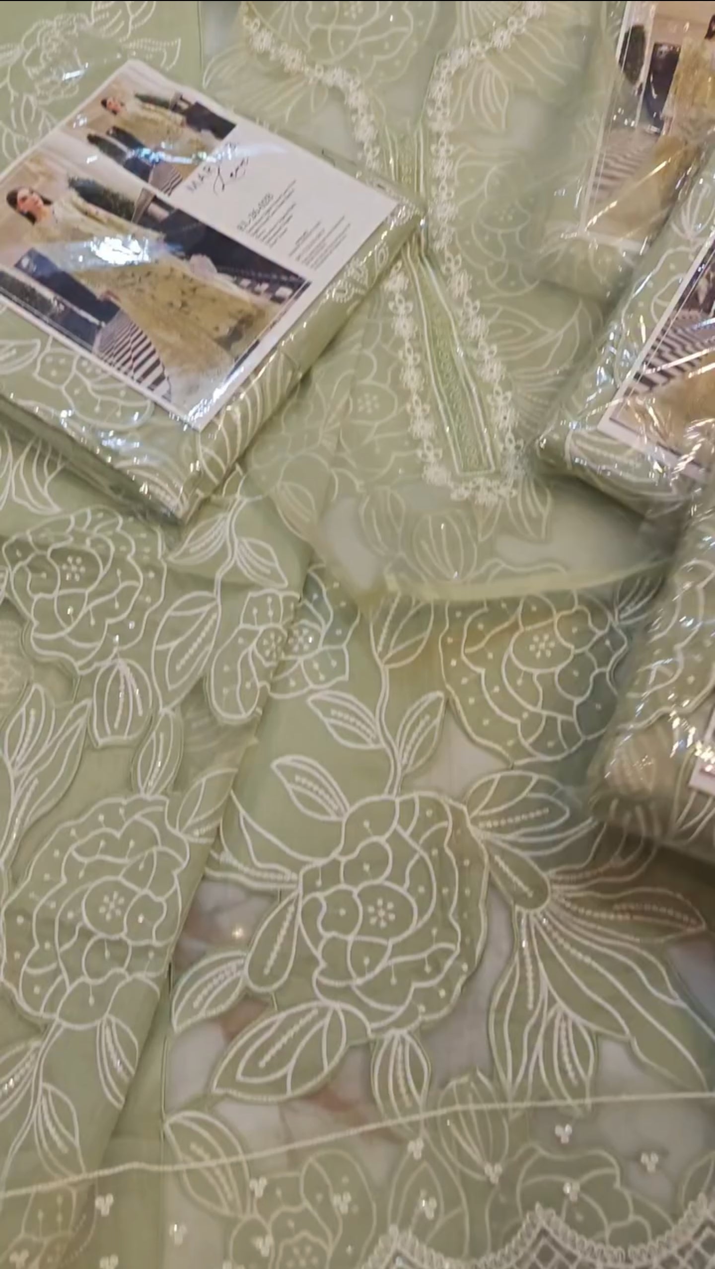 MARIA.B LAWN EMBROIDERED 2 PIECE ARTICLE 7EHSOO0
