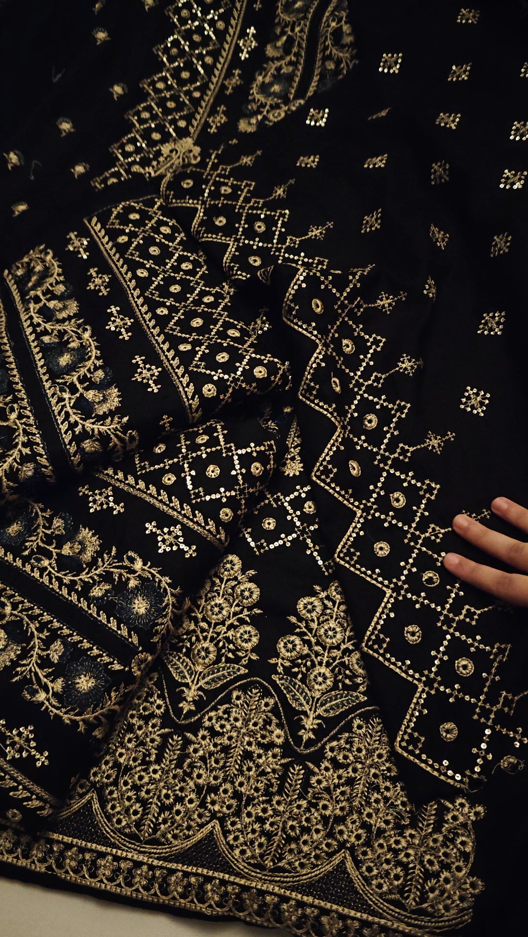 DHANAK EMBROIDERED 2 PIECE ARTICLE LPQ69