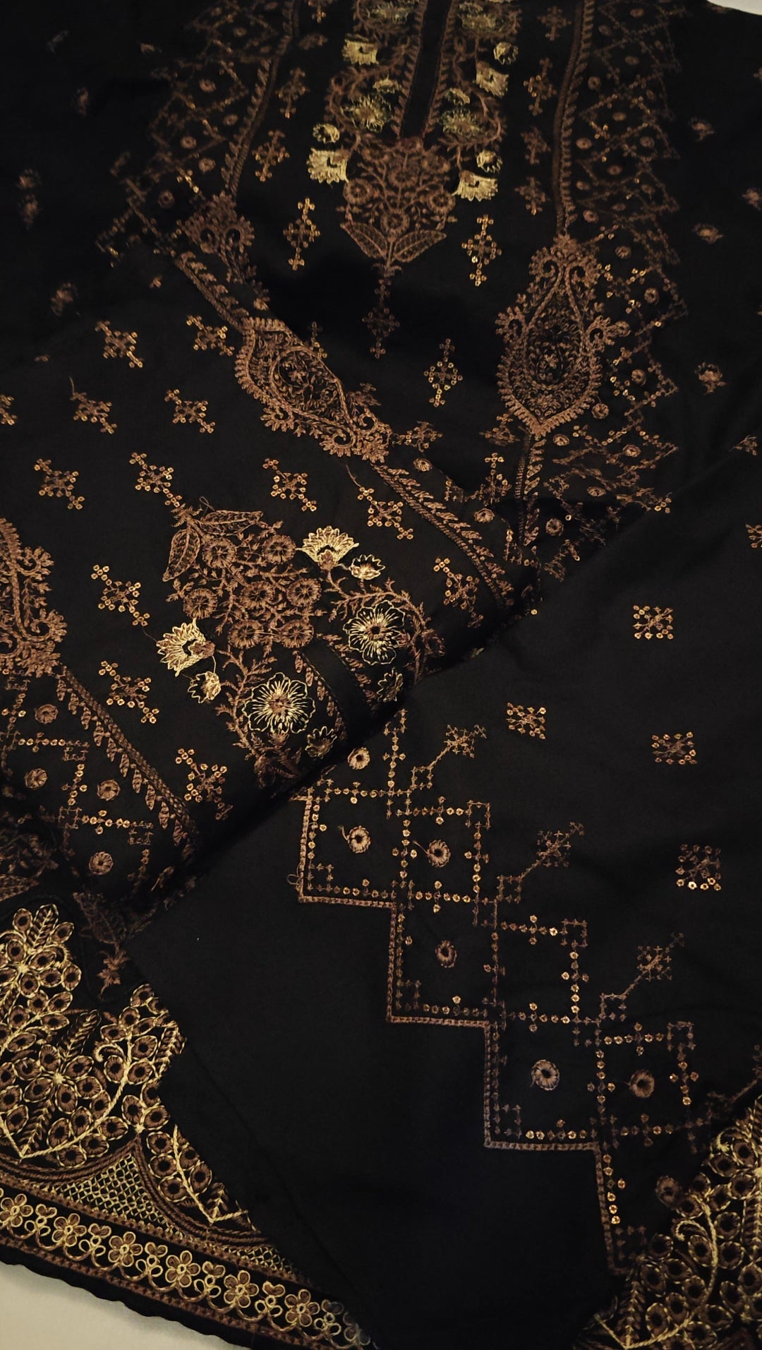 MARINA EMBROIDERED 2 PIECE ARTICLE