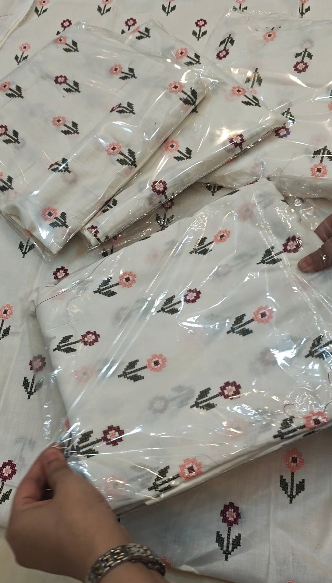 2PC LAWN CROSSSTICH 2PC WH8462