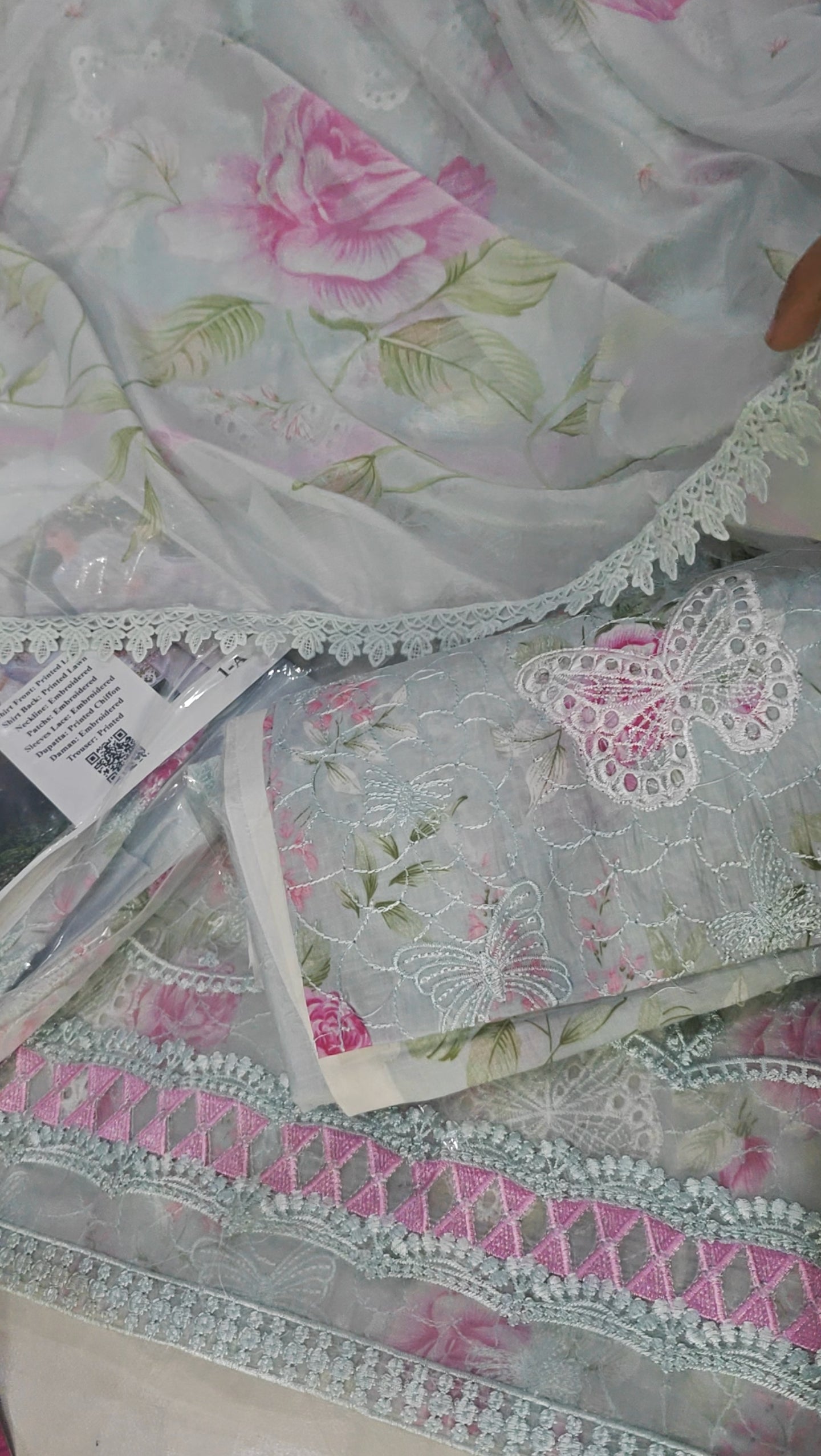 MARIA.B LAWN EMBROIDERED 3 PIECE ARTICLE XSFS739S