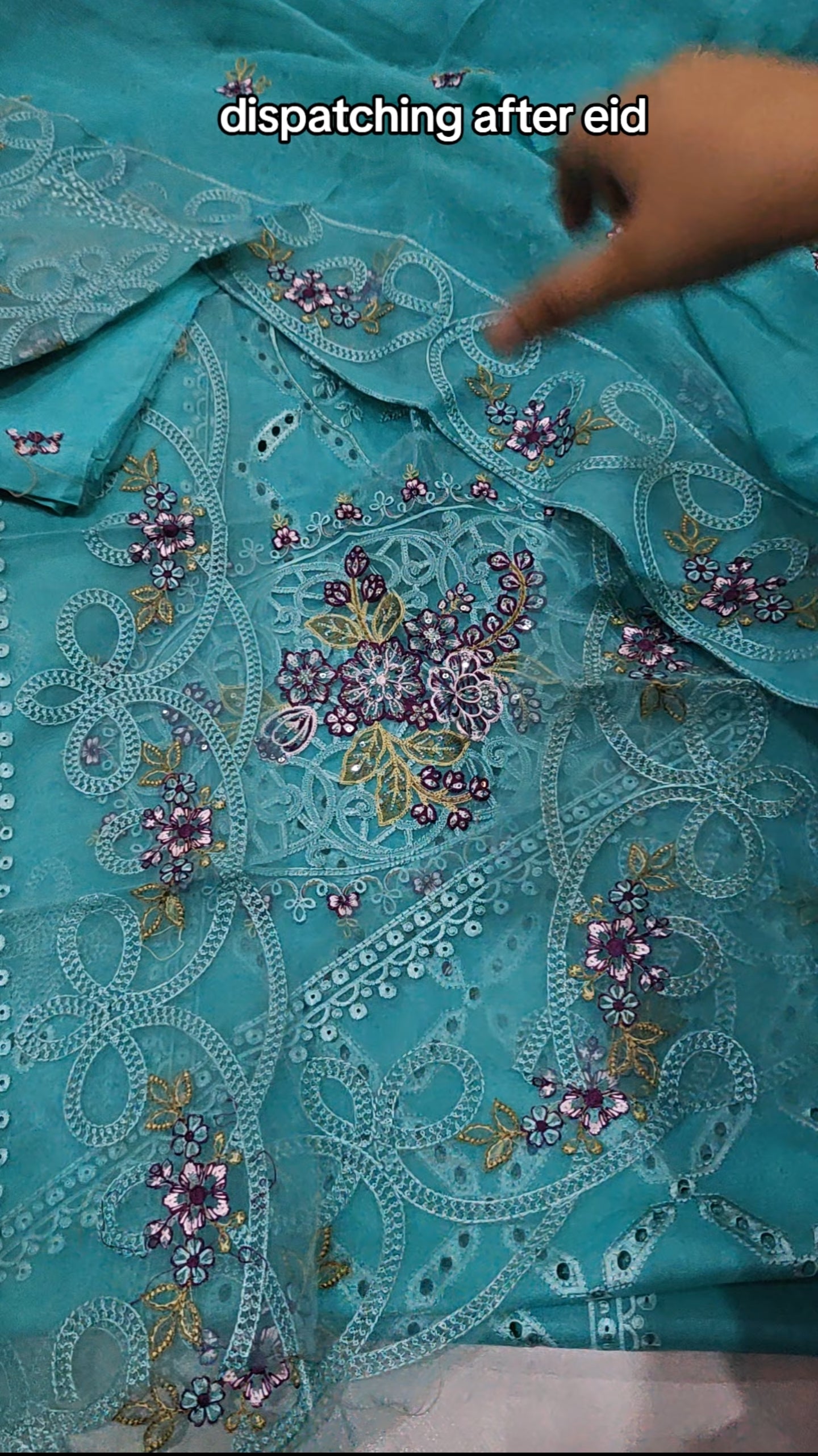 EMBROIDERED LAWN LUXURY 3 PIECE ARTICLE NFKDKS