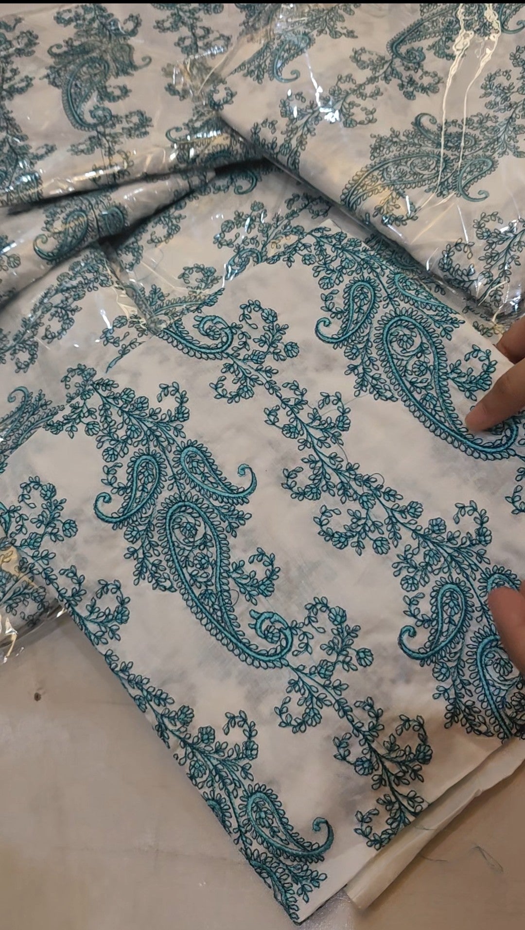 BREEZE 2 PIECE DRESS THREAD EMBROIDERY WORK SKYWTI45