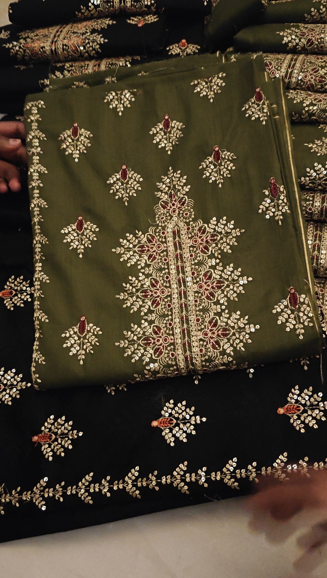 CROSS STITCH 2 PIECE ARTICLE BZXYA66