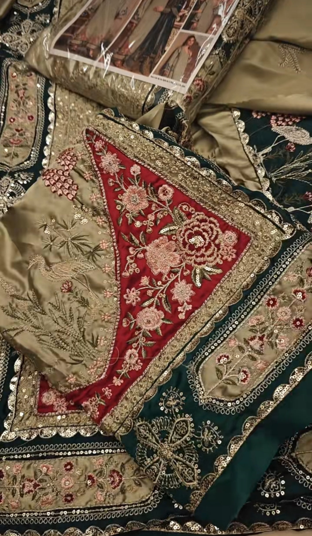 Ethnic silk 2pc article heavy embroidered pistagreuyih