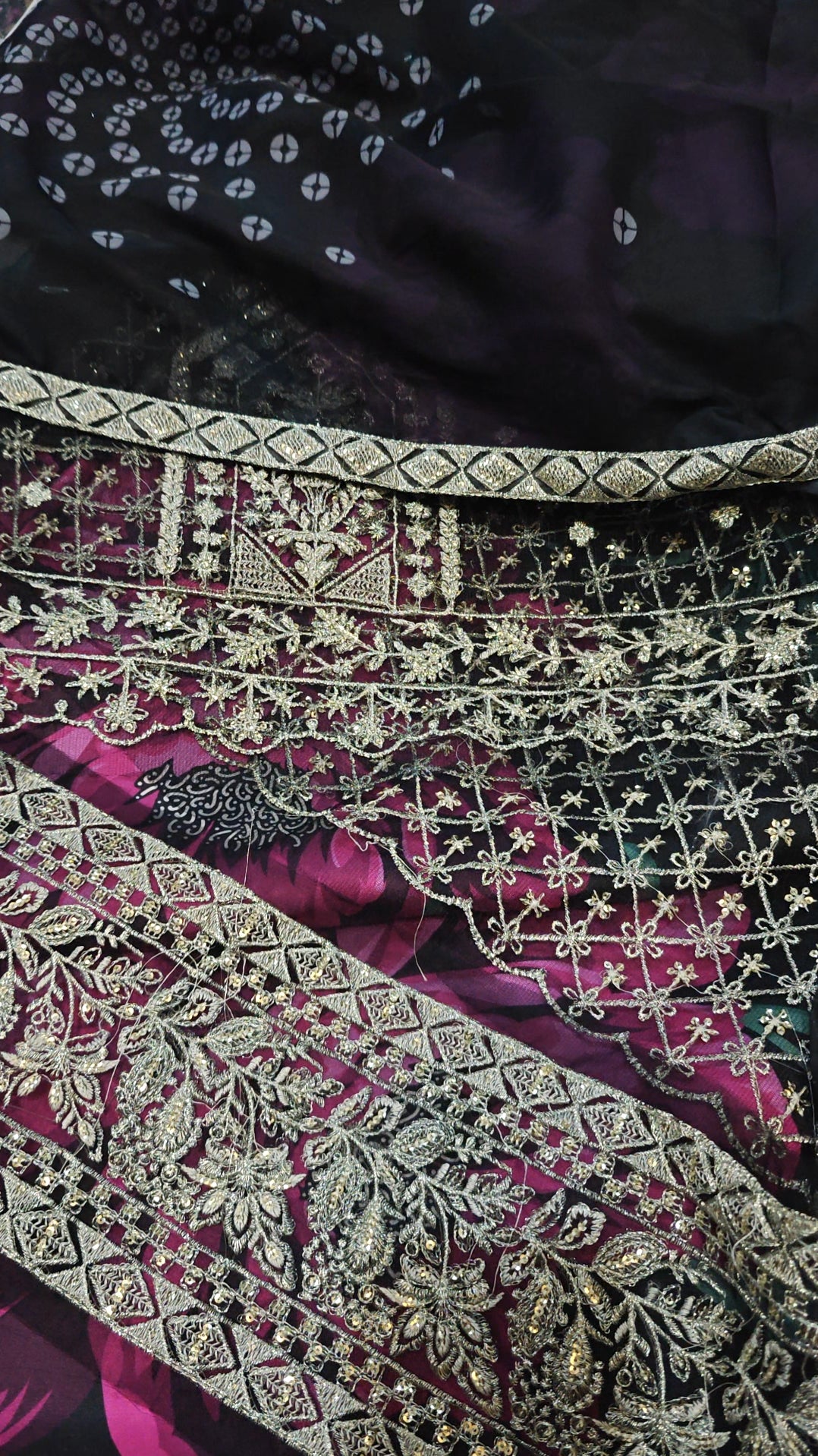 IZNIK FANCY SILK 3 PIECE ARTICLE