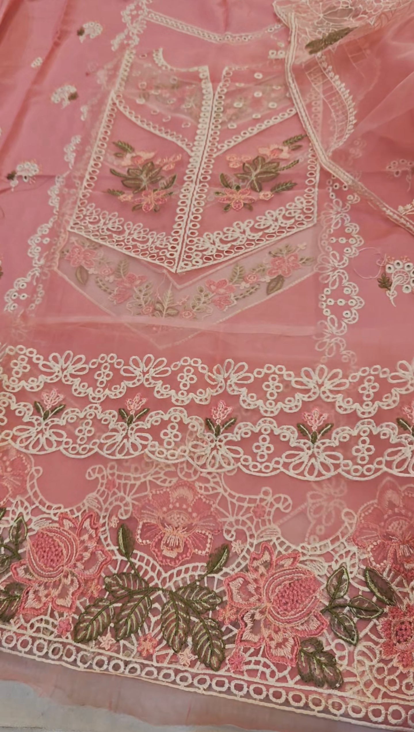 MARIA.B EMBROIDERED LUXURY LAWN 3 PIECE ARTICLE BDAFRT426XV