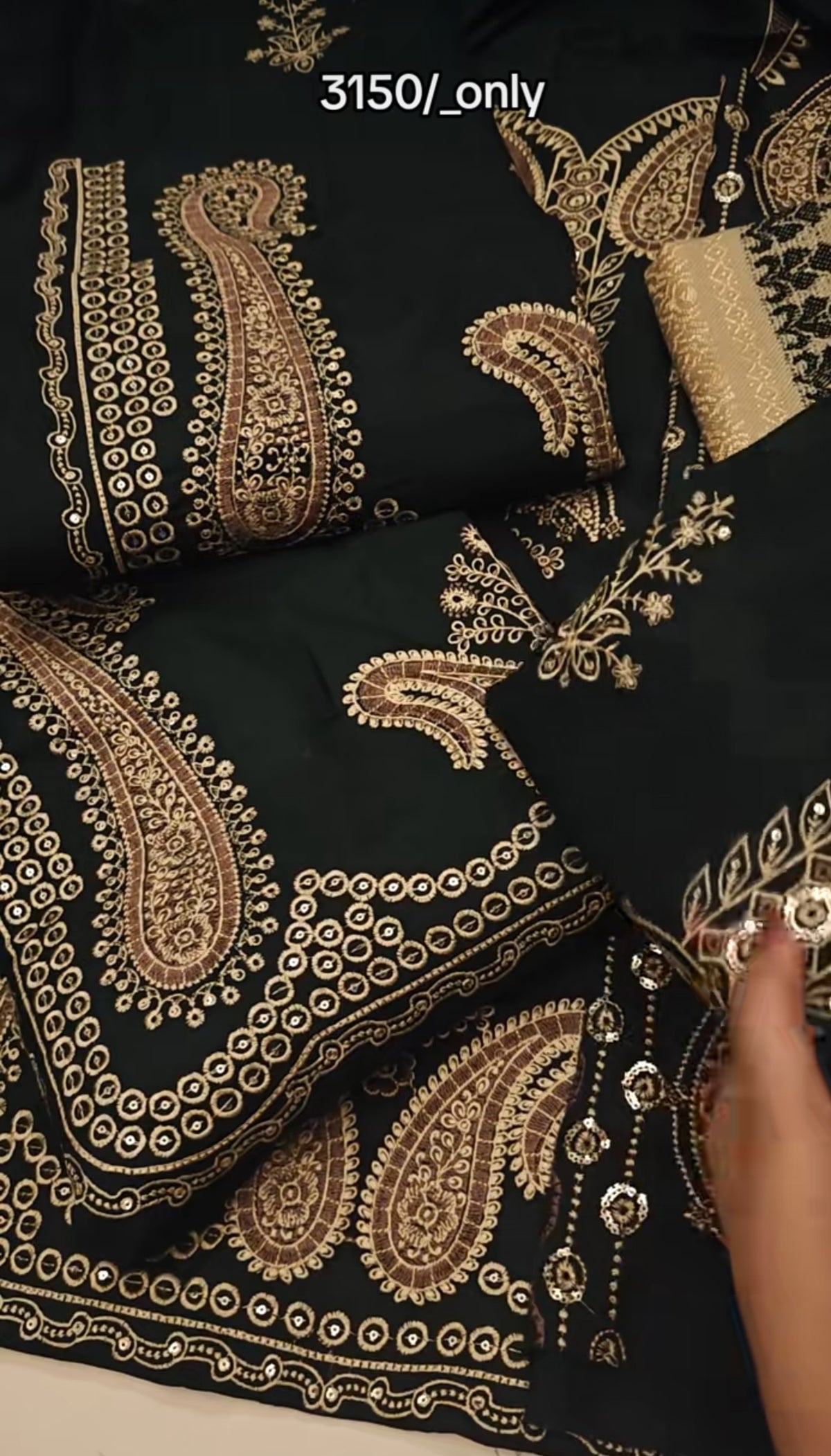DHANAK MARINA FABRIC 3PC ARTICLE WINTER HEAVY EMBROIDERED GREENOFFWHITMULTI