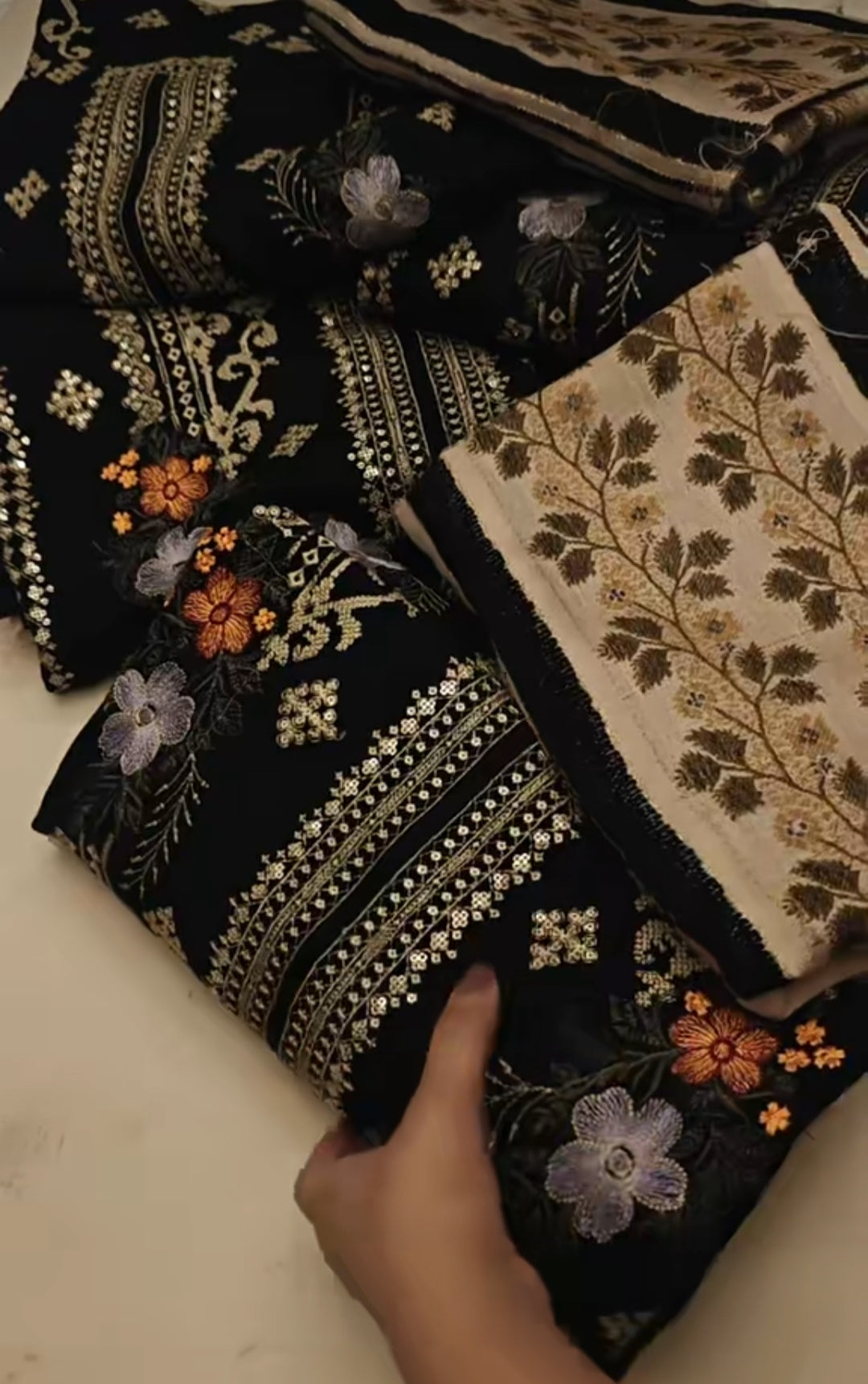 DHANAK MARINA 3PC ARTICLE ACRYLIC PASHMINA SHAWLOR HEAVY EMBROIDERED blackkhmh