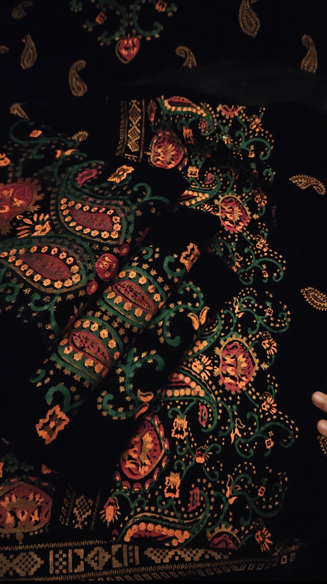 VELVET BEAUTIFUL SHAWL