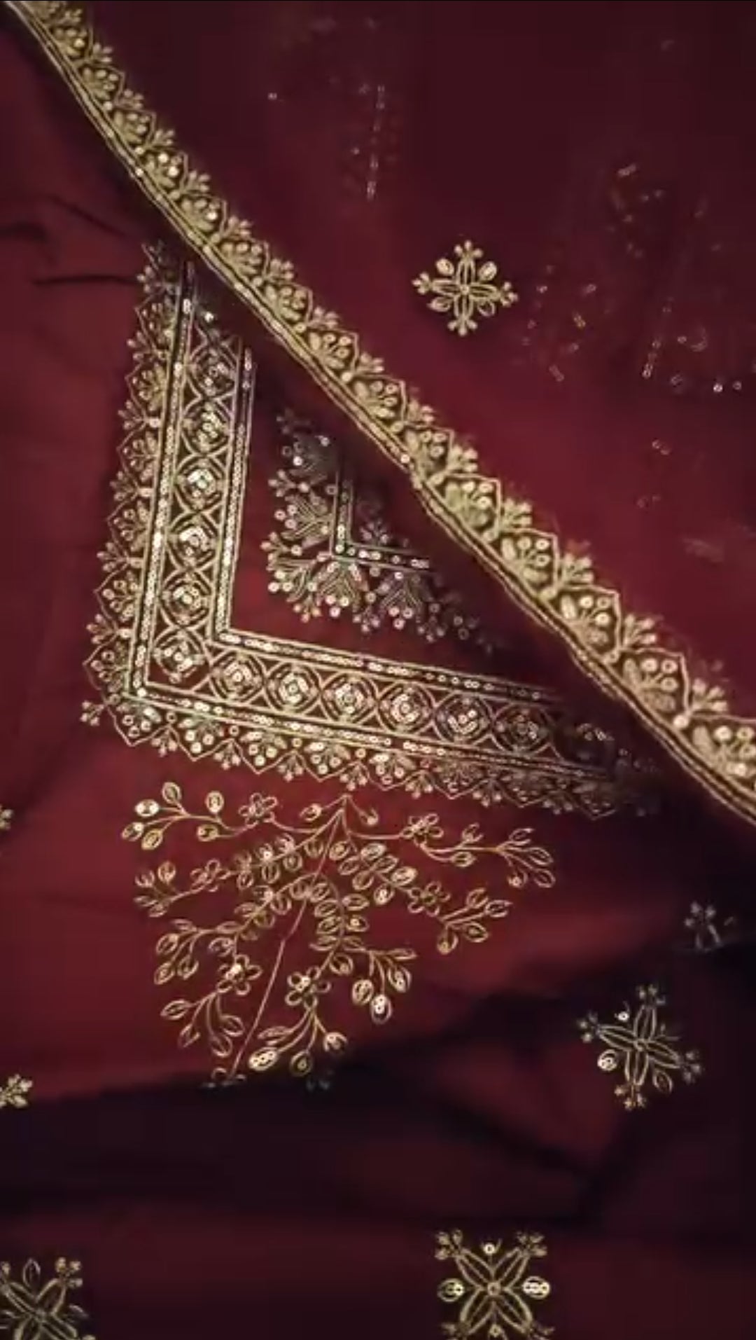 LAWN EMBROIDERED 3 PIECE ARTICLE UOTY238