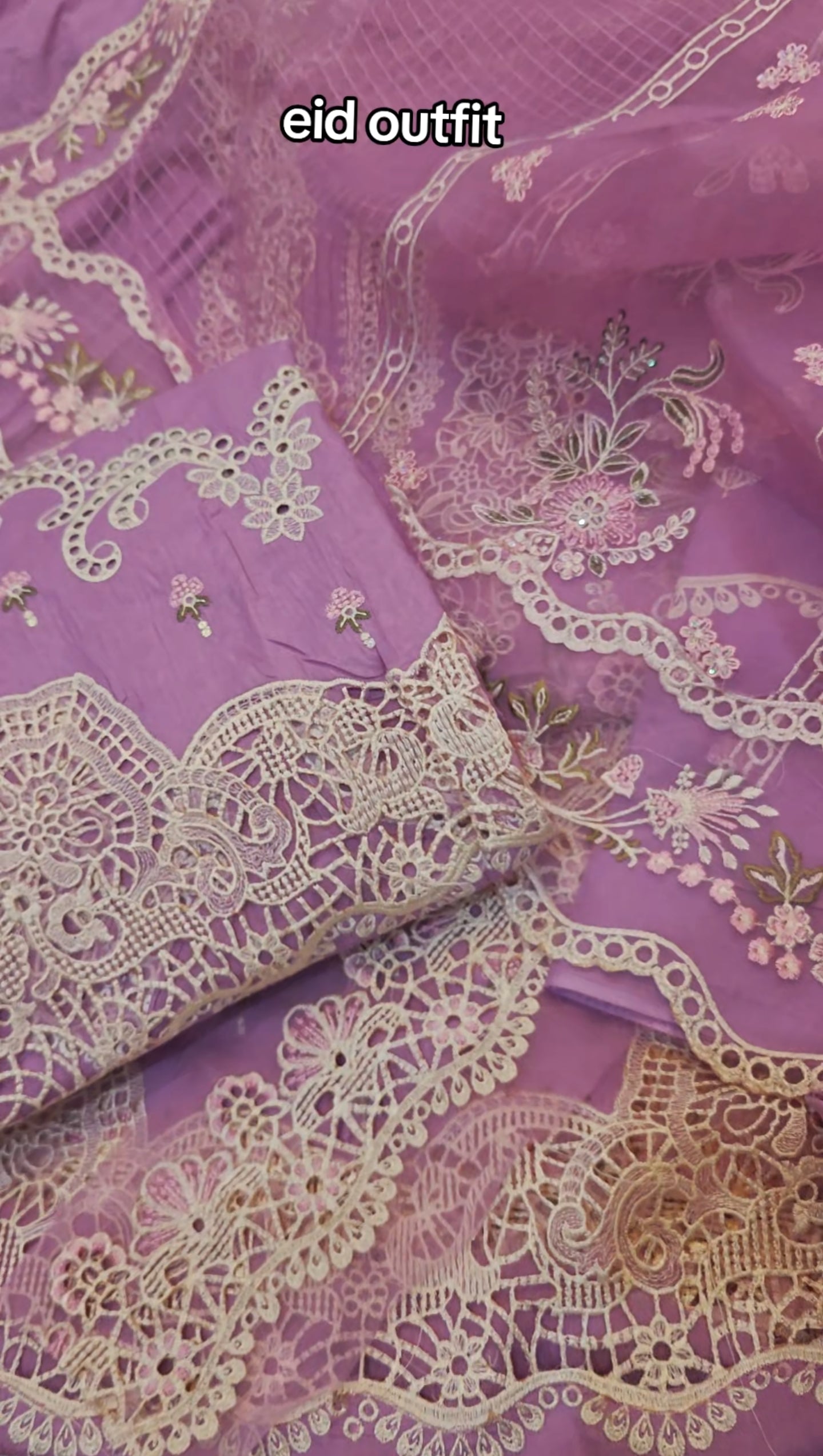 EID LUXURY LAWN EMBROIDERED 3 PIECE ARTICLE LSISH527MN