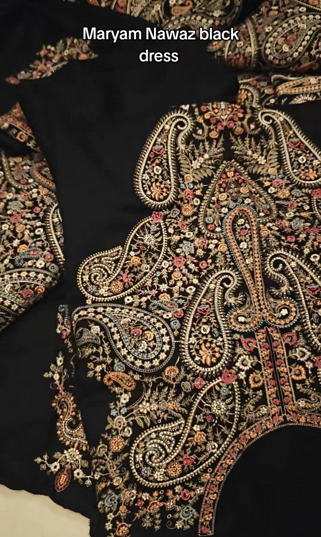 ZARA SHAHJAHAN WINTER 2PC MARYAM NAWAZ DRES MN5577CP