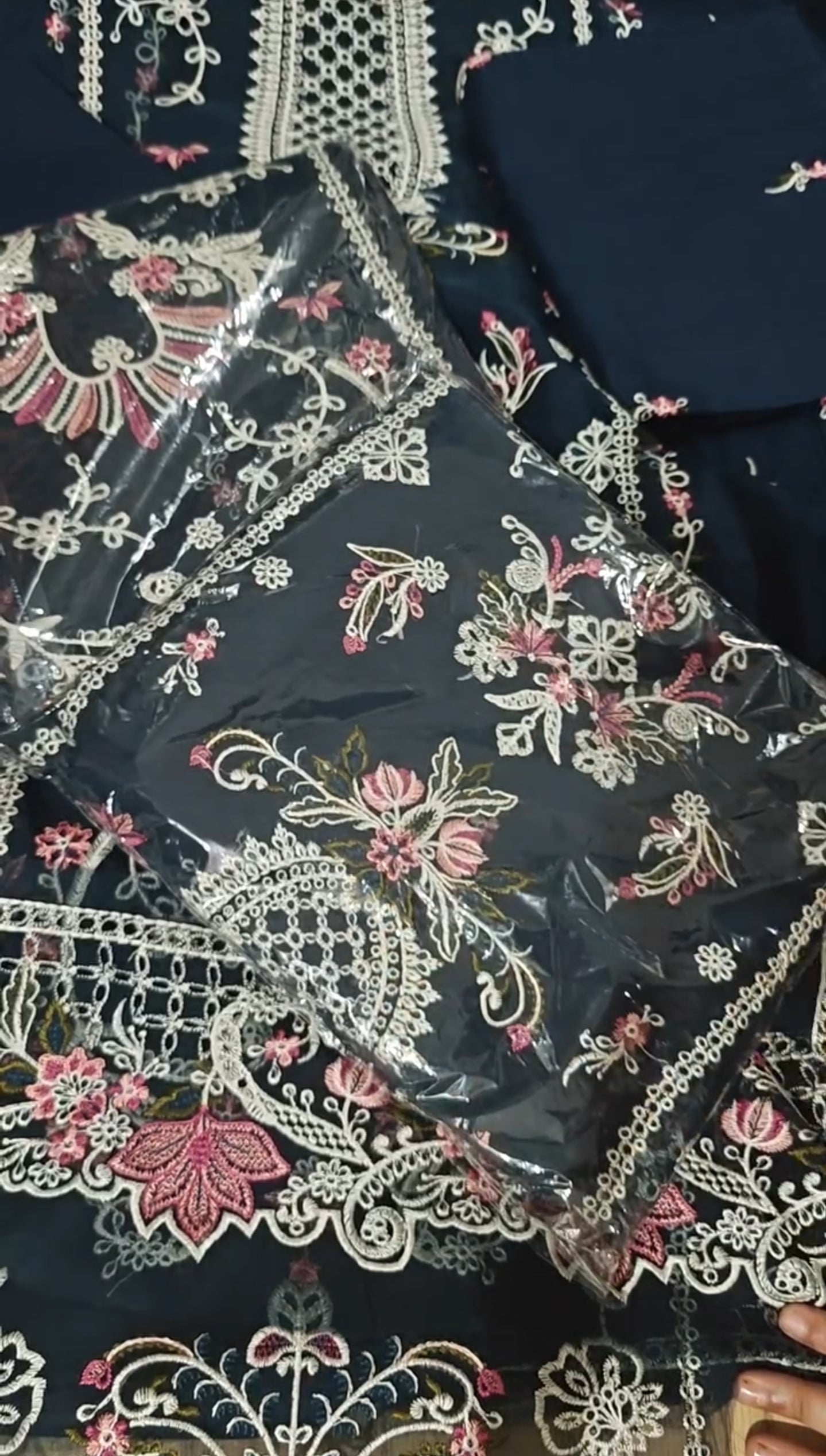 LAWN EMBROIDERED 2 PIECE ARTICLE 73BDK03N