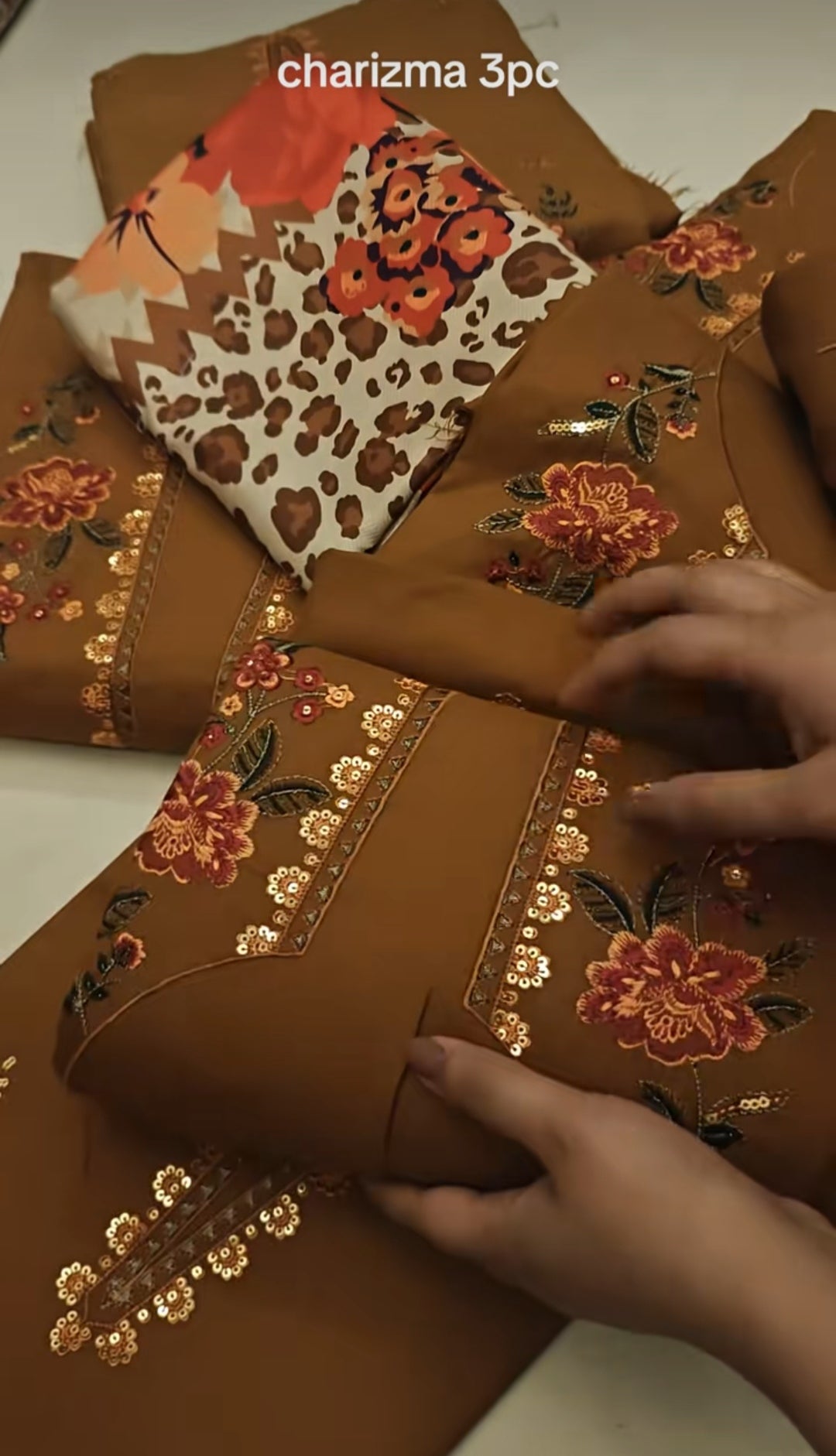 Charizma 3pc DHANAK marina article embroidered browngohif