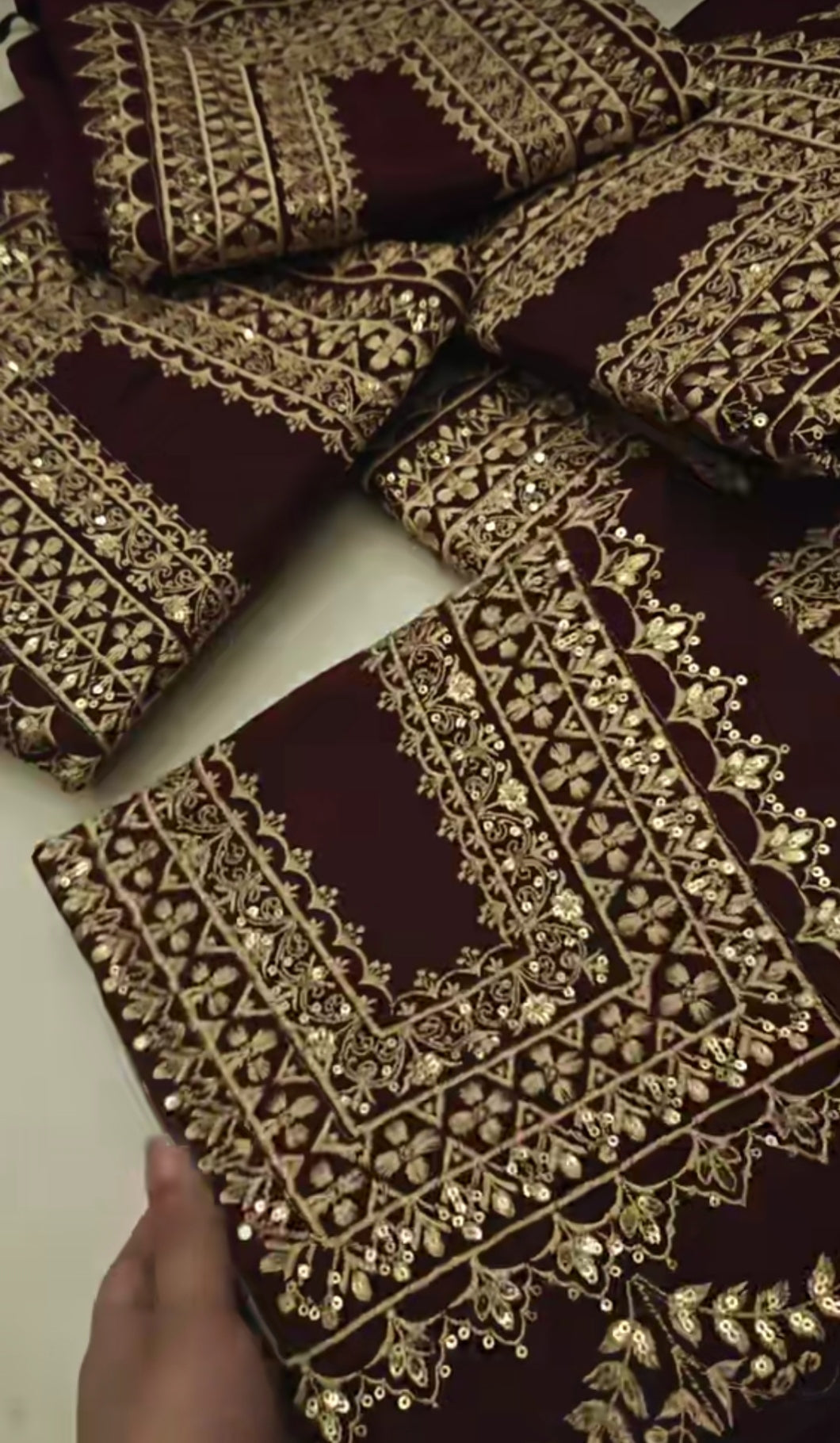 SHAMRAY KHADDAR  3PC ARTICLE HEAVY EMBROIDERED MEHROON879YUGOG