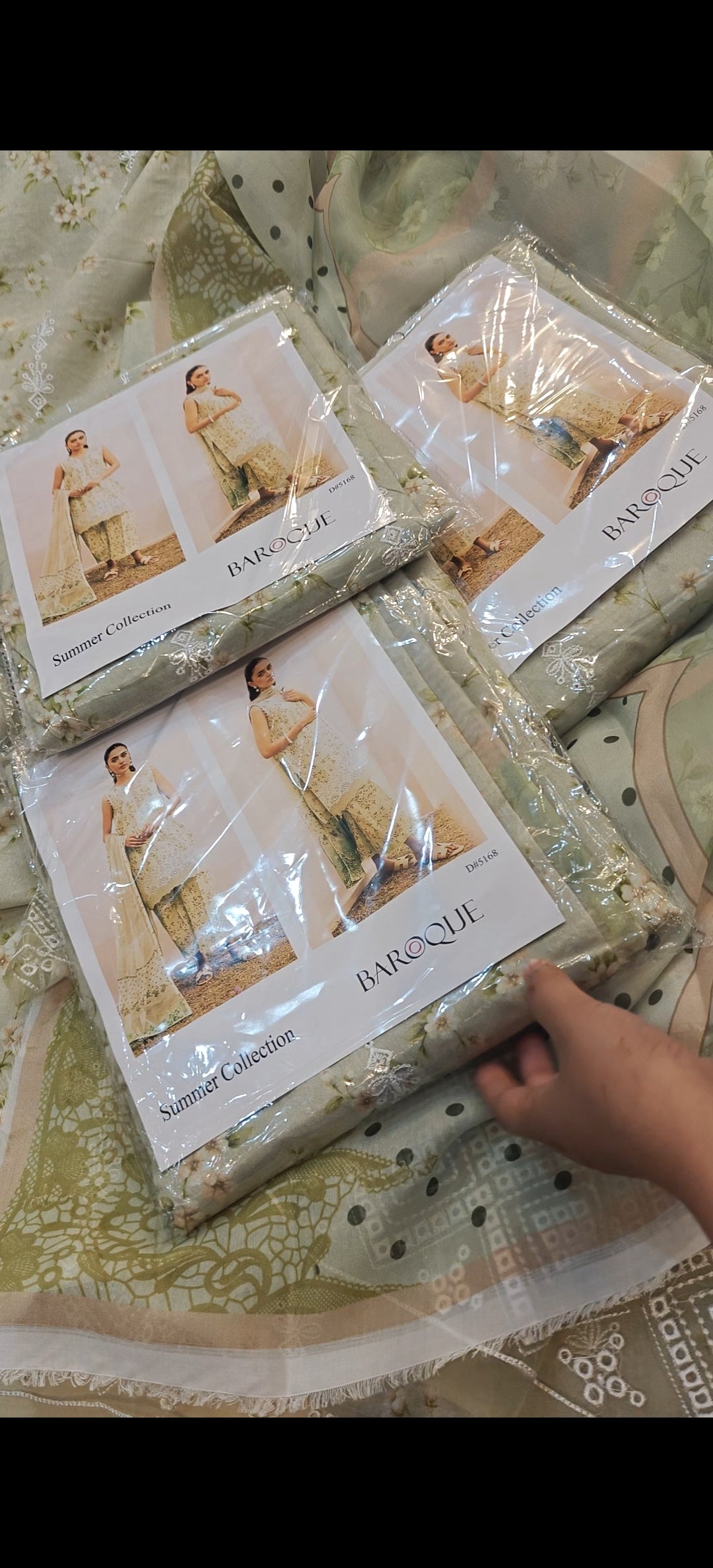 BAROQUE LAWN PISTA SUIT p5186