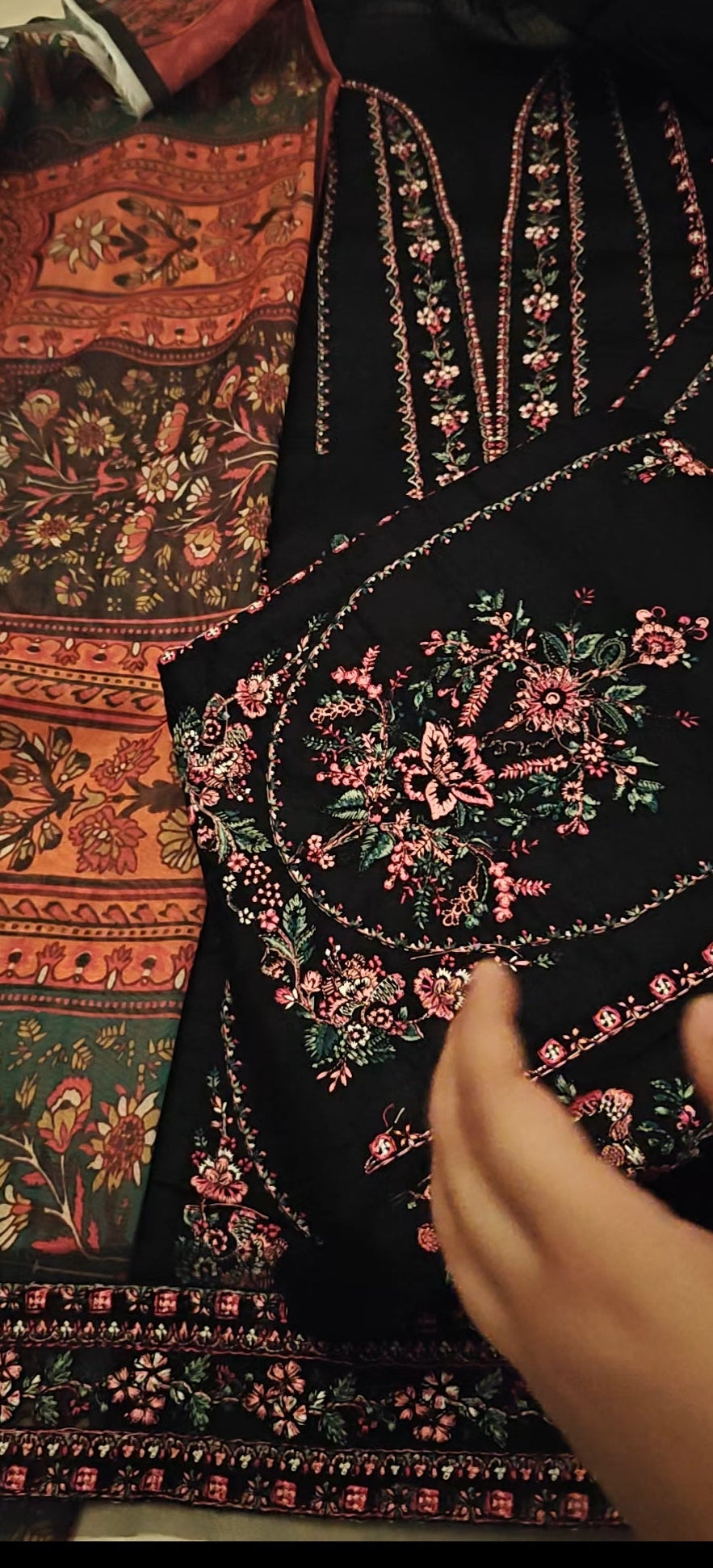 HUSSAIN REHAR BEST LAWN SUIT REASONABLE PRICE 1A82J030450G